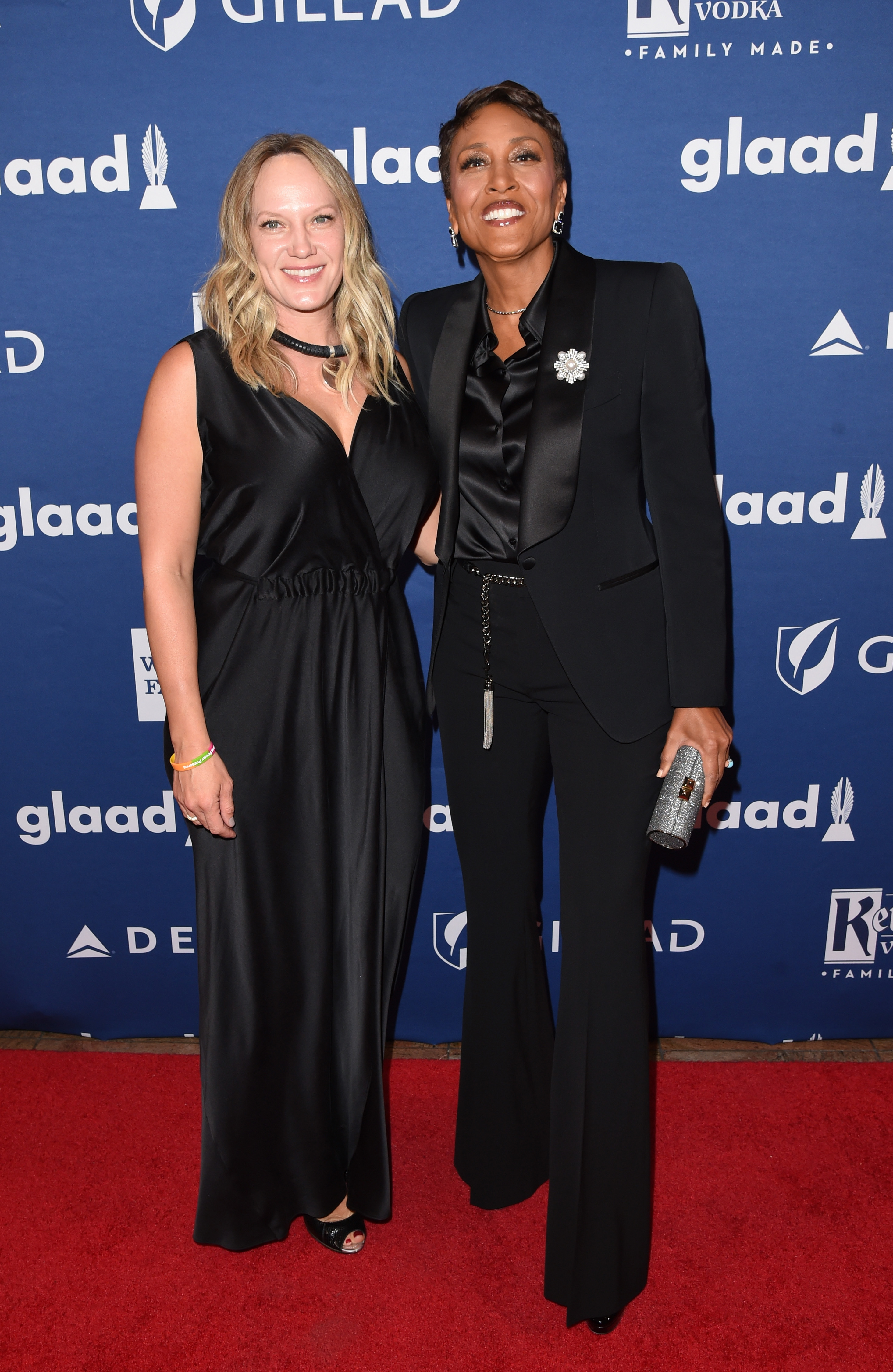 Amber Laign y Robin Roberts en la 29ª edición de los premios anuales GLAAD Media Awards en Nueva York, 2018. | Foto: Getty Images