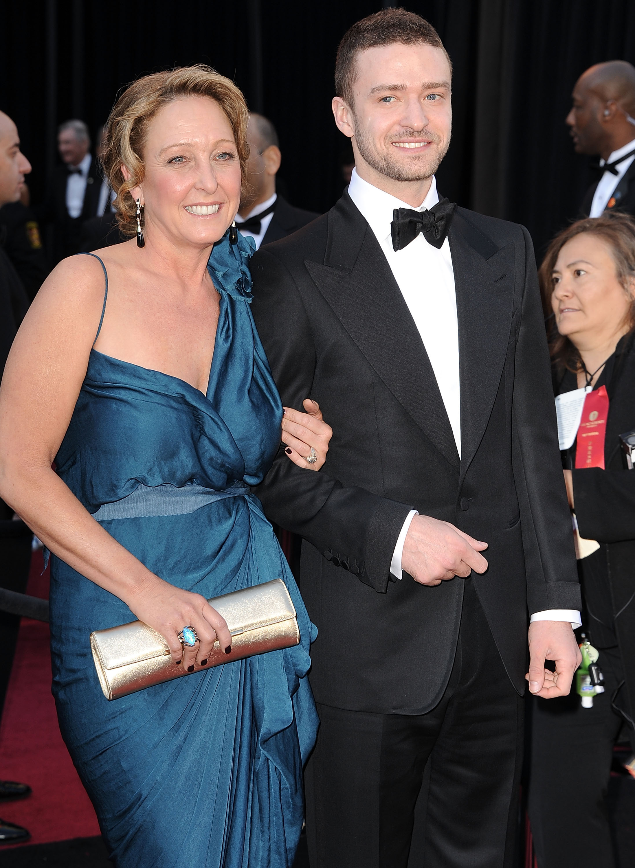Justin Timberlake y su madre Lynn Harless llegan a la 83ª edición de los Premios de la Academia en el Teatro Kodak el 27 de febrero de 2011, en Hollywood, California. | Foto: Getty Images