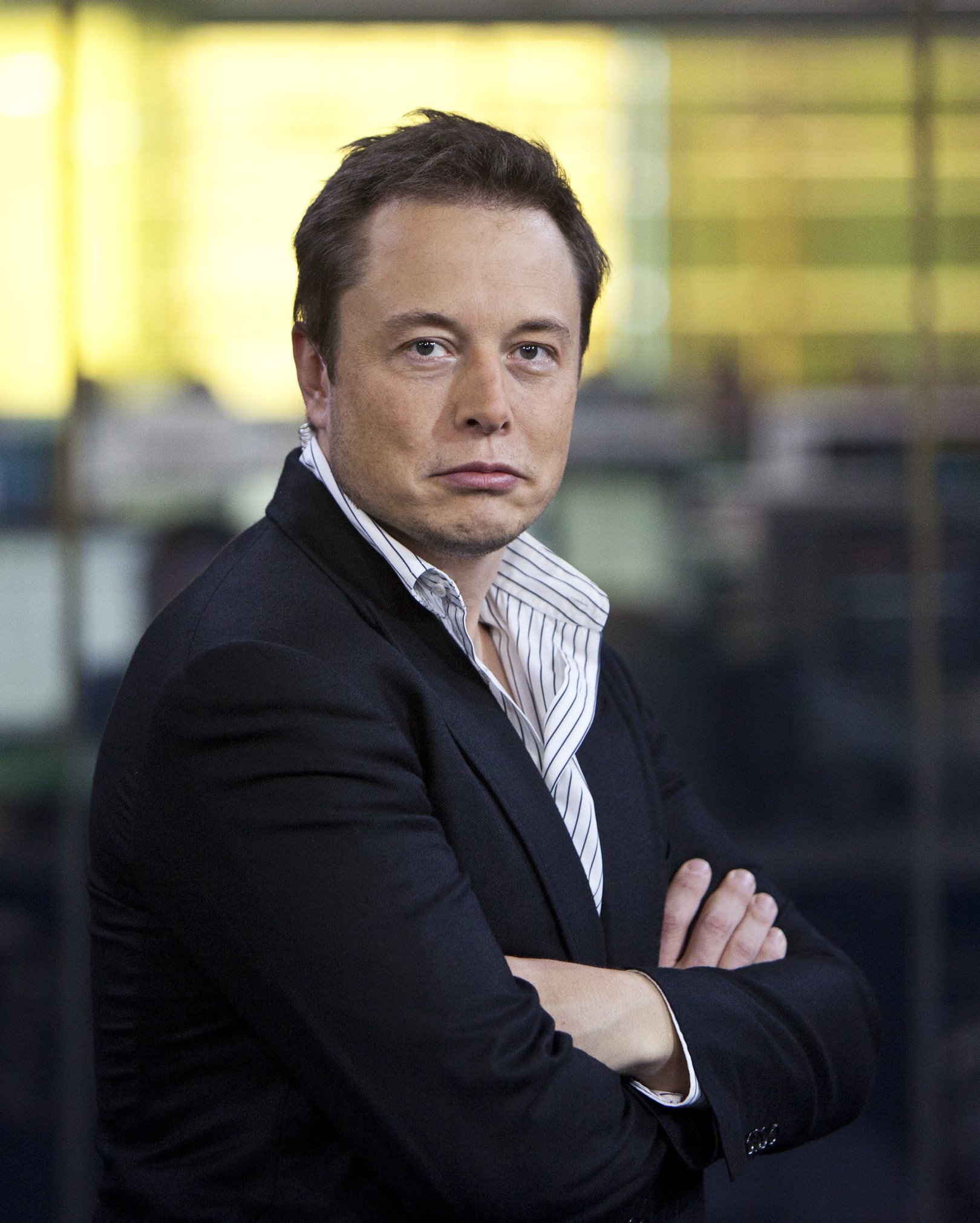 Elon Musk posa para una fotografía durante una pausa en una entrevista de Bloomberg Television en Nueva York, el 21 de septiembre de 2012 | Fuente: Getty Images