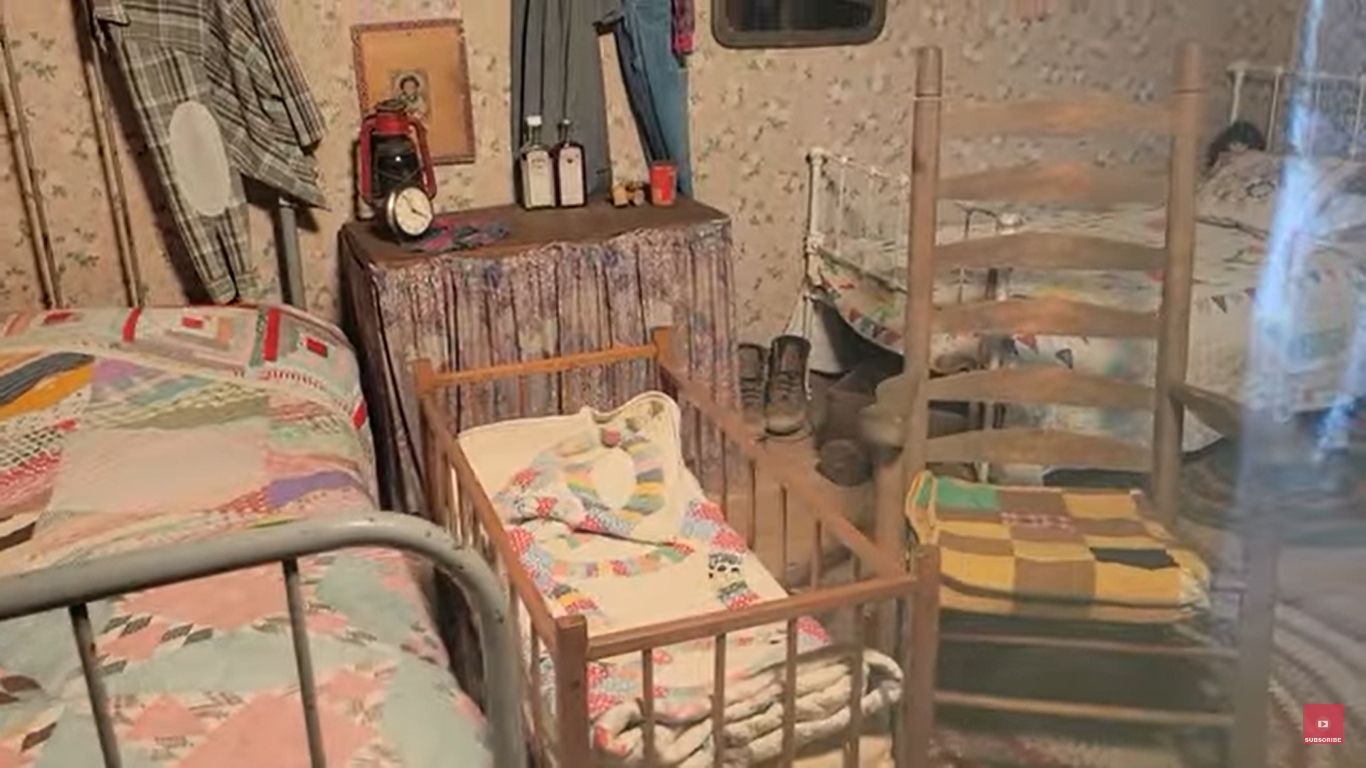 La casa de la infancia de Dolly Parton en Tennessee | Fuente: YouTube/TheSmokes