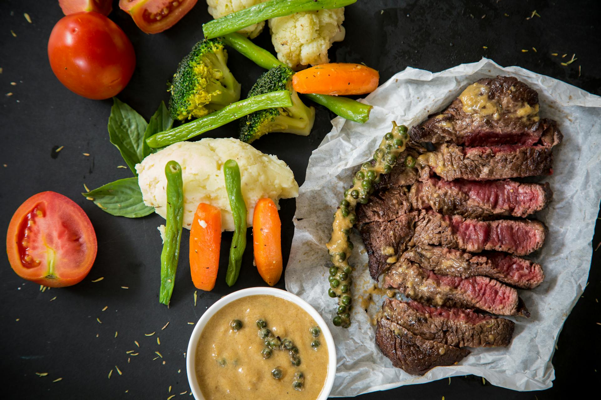 Comida en una mesa | Foto: Pexels