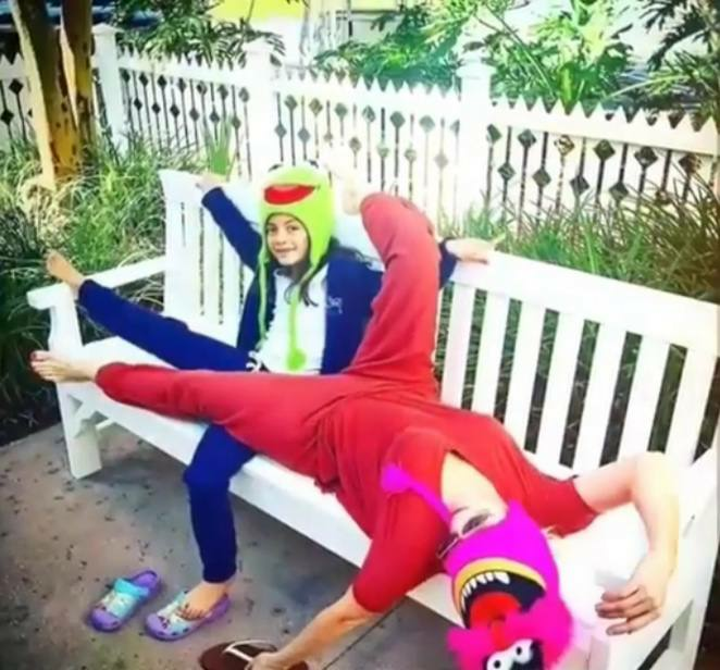 Camila y Yuri. | Foto: Instagram.com/oficialyuri