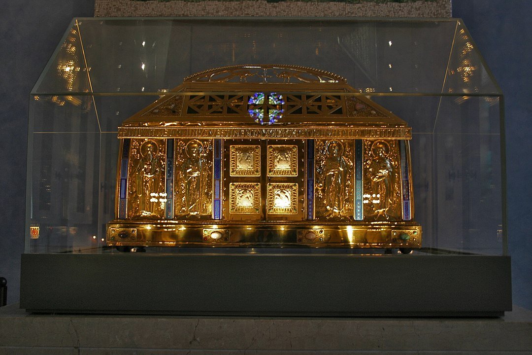 Reliquias de Hildegarda de Bingen en la Iglesia de Eibingen.| Fuente: Wikipedia
