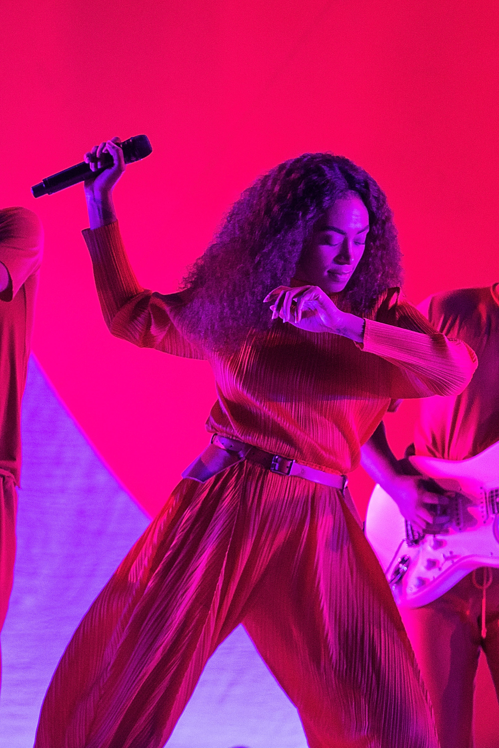 Solange actúa en el escenario durante el Festival Day for Night en Houston, Texas, el 17 de diciembre de 2017 | Fuente: Getty Images