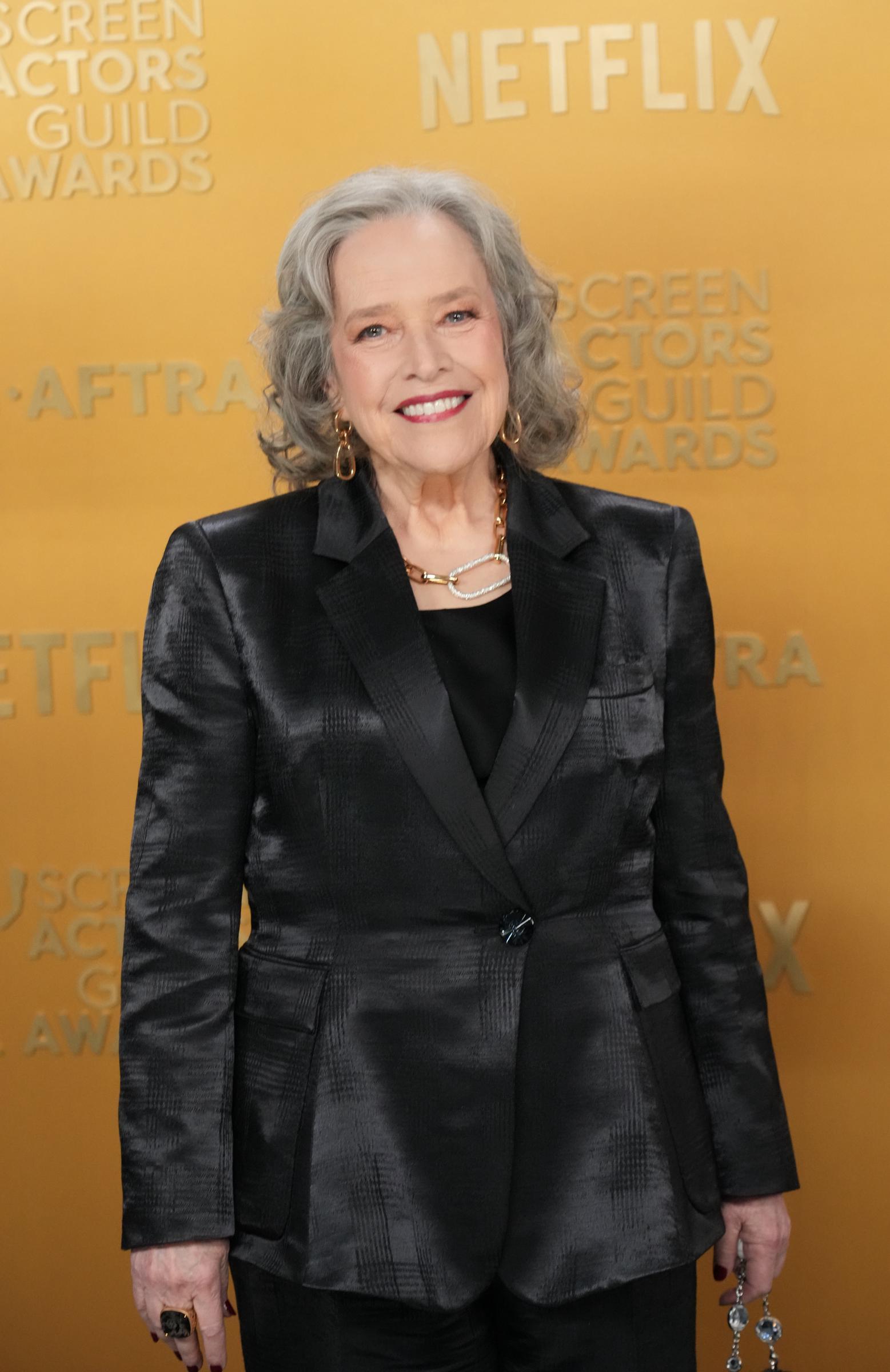 Kathy Bates asiste a la 31ª edición de los Premios Anuales del Sindicato de Actores el 23 de febrero de 2025, en Los Ángeles, California. | Fuente: Getty Images