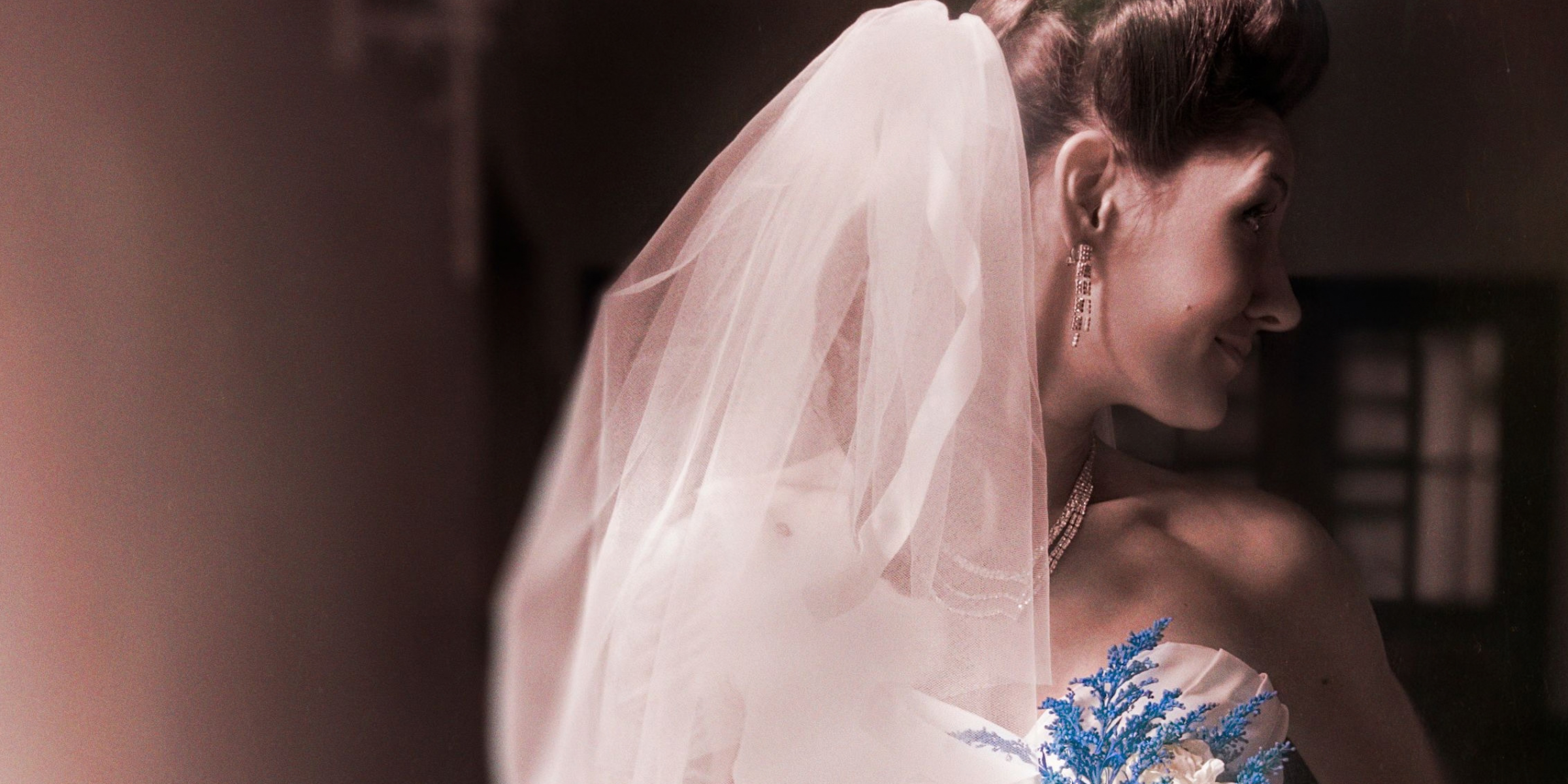 Una sposa con un bellissimo abito da sposa | Fonte: Pexels