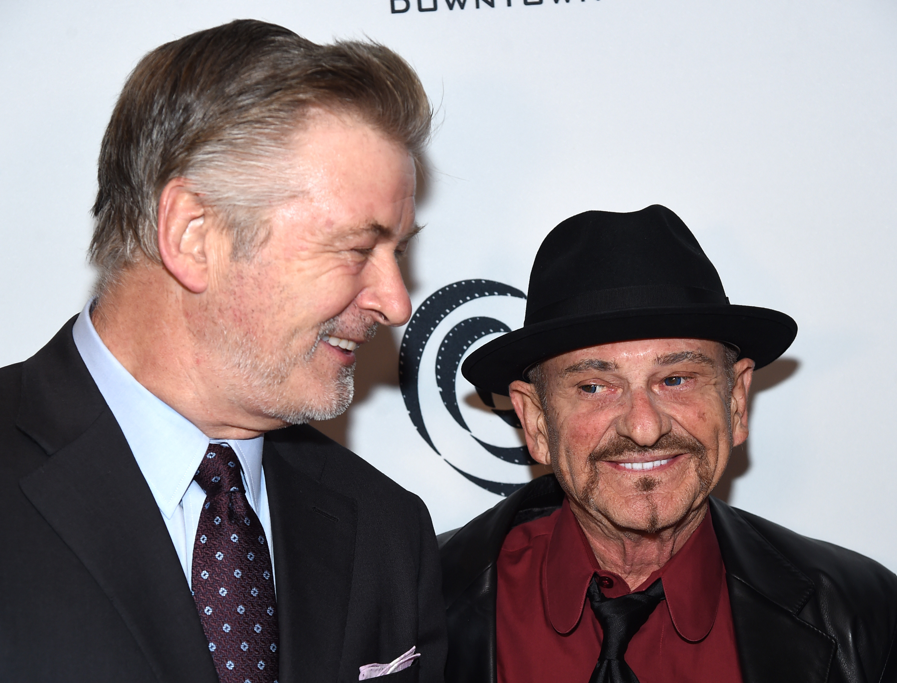 Alec Baldwin y Joe Pesci asisten a los Premios del Círculo de Críticos de Cine de Nueva York 2019 en TAO Downtown el 07 de enero de 2020 en Nueva York | Fuente: Getty Images