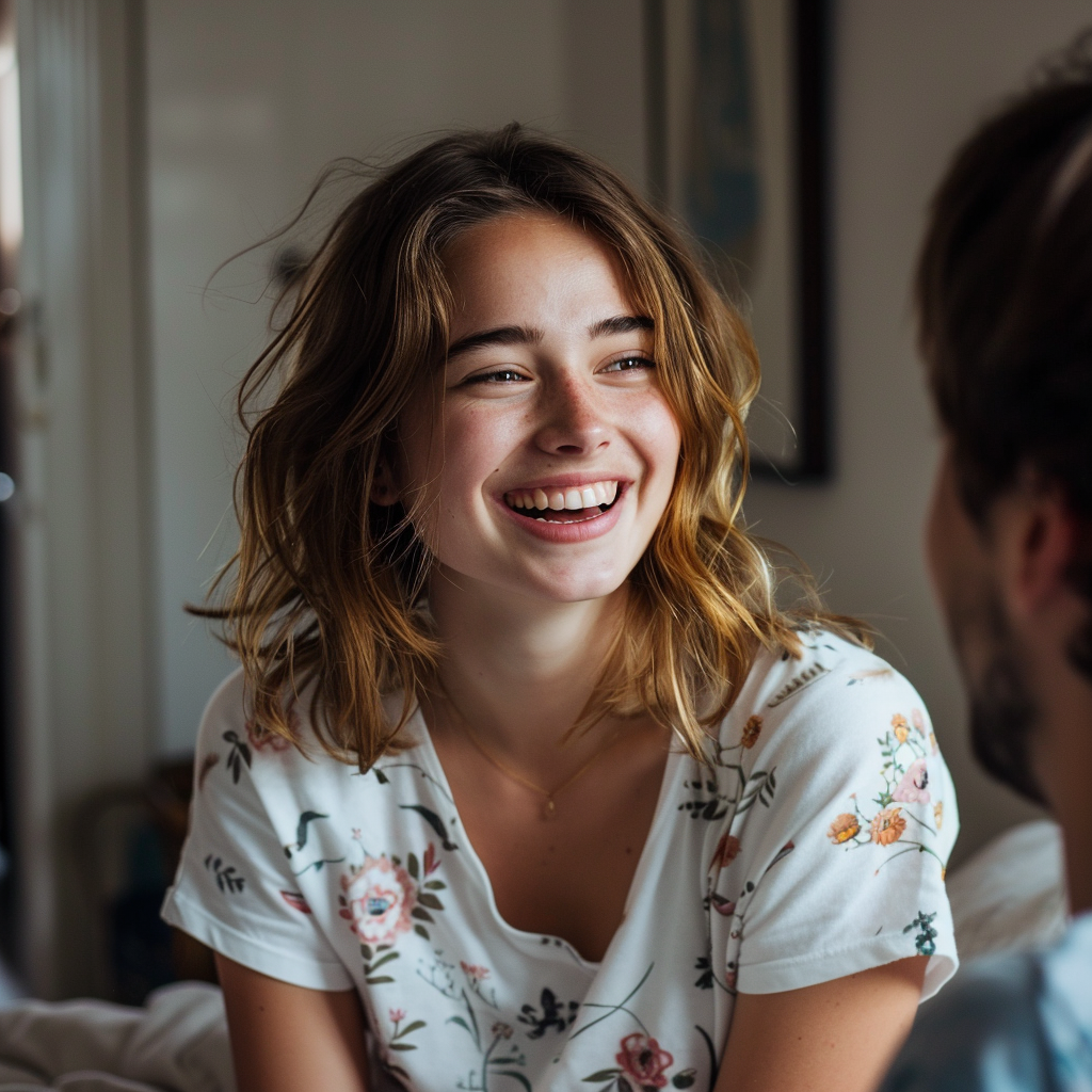 Una mujer ríe mirando a su marido | Fuente: Midjourney