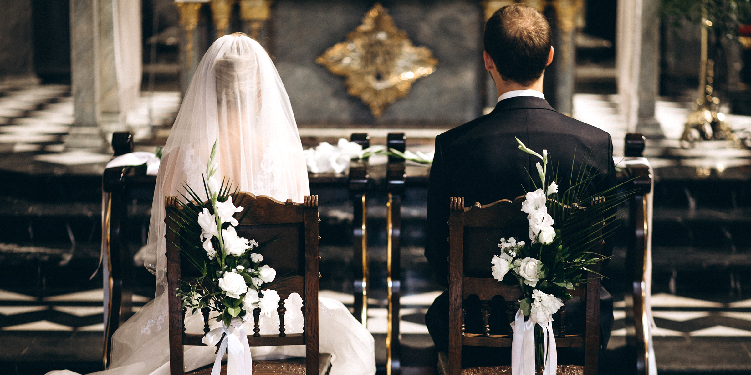 Una pareja el día de su boda | Fuente: Shutterstock