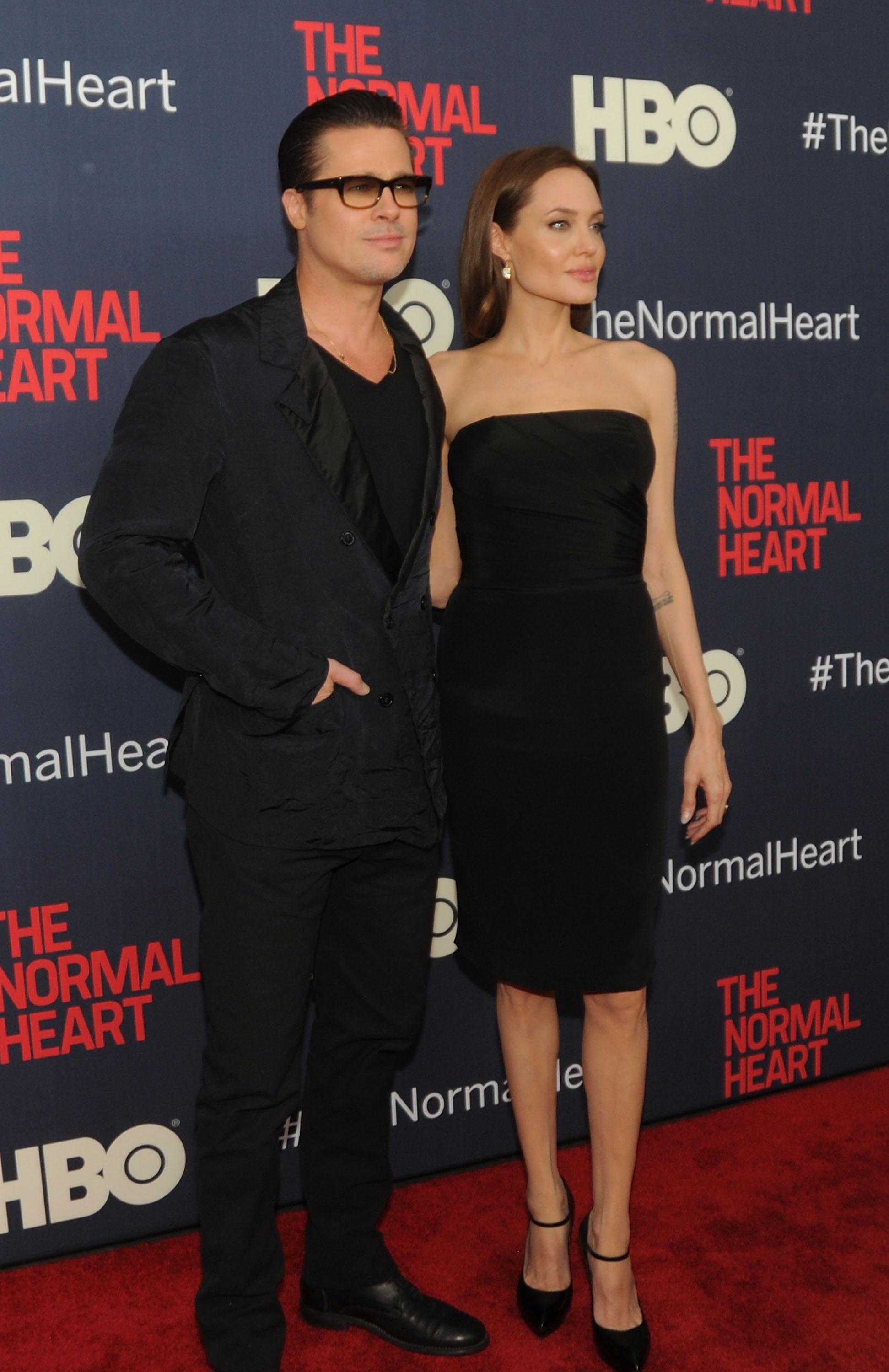 Brad Pitt y Angelina Jolie asisten a la proyección de "The Normal Heart" en el Teatro Ziegfeld de Nueva York, el 12 de mayo de 2014. | Foto: Getty Images