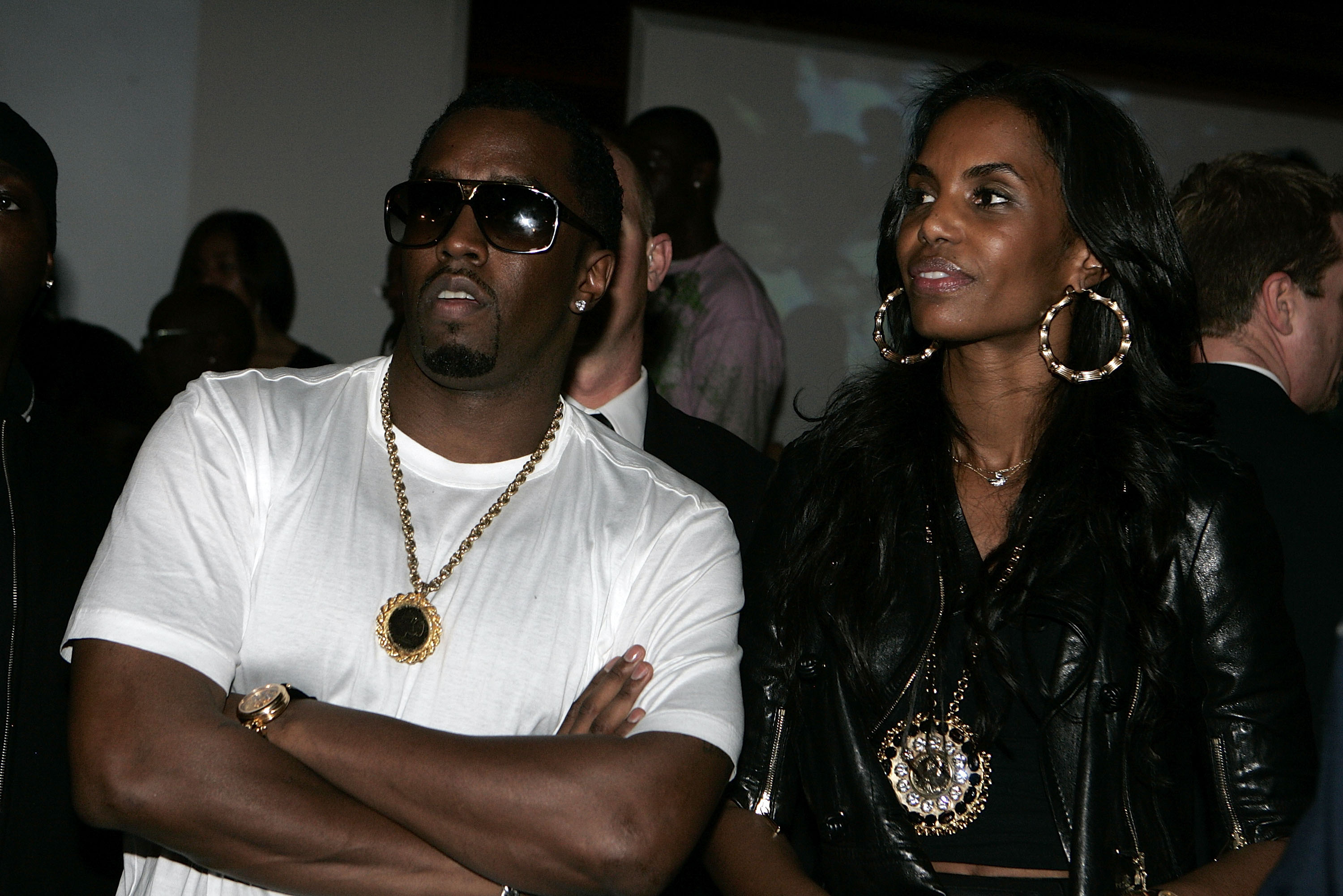 Sean "Diddy" Combs y Kim Porter celebran el 16 cumpleaños de Quincy Brown el 16 de diciembre de 2007 | Fuente: Getty Images