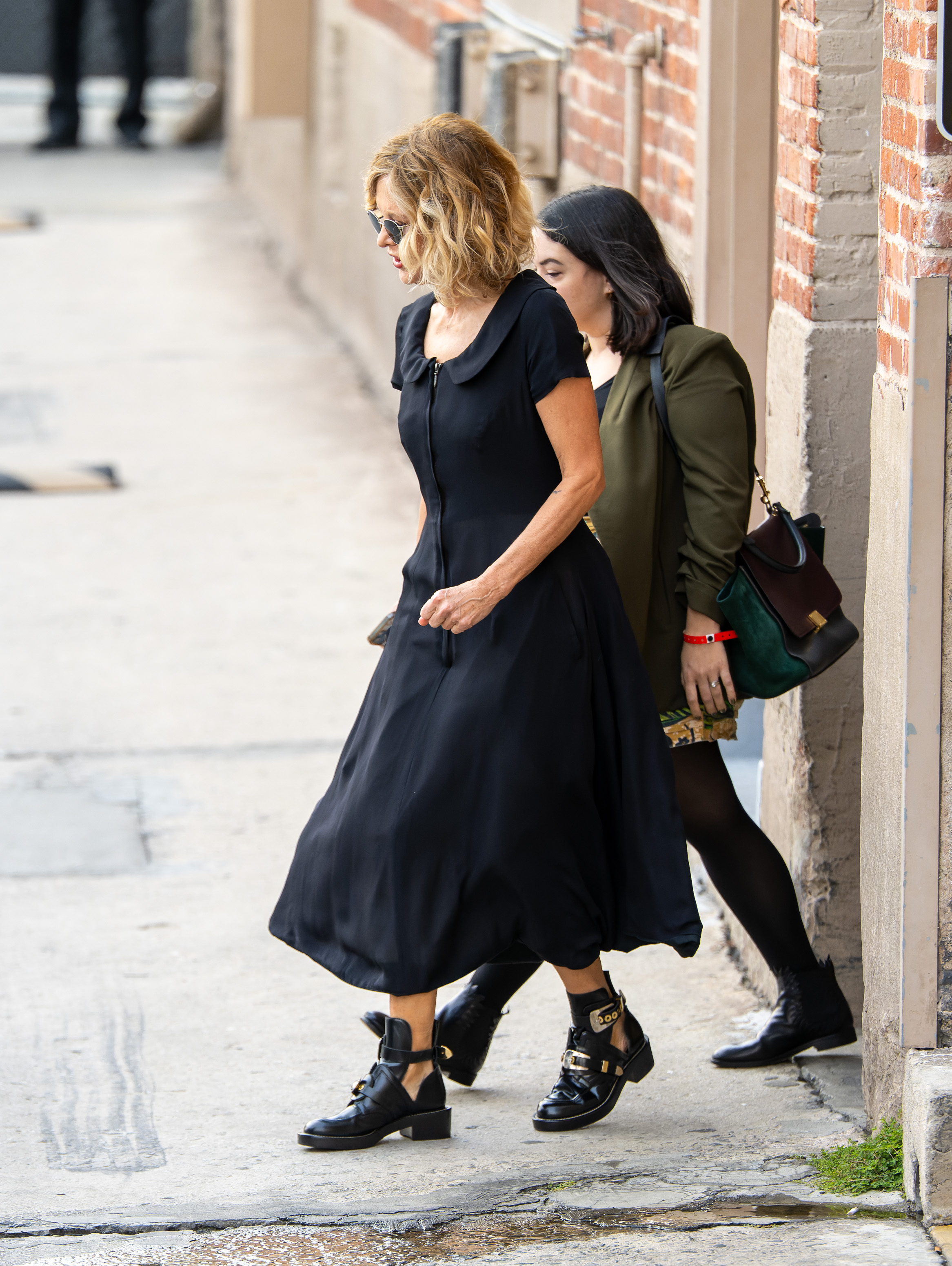 Meg Ryan vista de paseo en Los Ángeles, California, el 25 de octubre de 2023 | Fuente: Getty Images