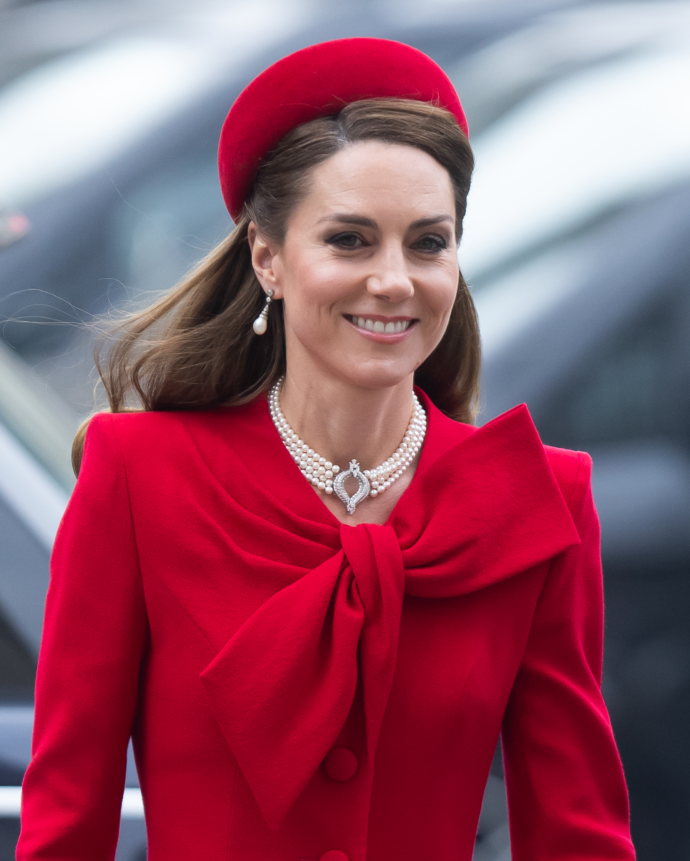 Catherine, princesa de Gales, sonríe al salir de las celebraciones del Día de la Commonwealth en la Abadía de Westminster en Londres, Inglaterra, el 10 de marzo de 2025 | Fuente: Getty Images