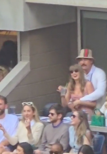 Taylor Swift y Travis Kelce disfrutando en el US Open, publicado el 8 de septiembre de 2024 | Fuente: TikTok/latinus_us