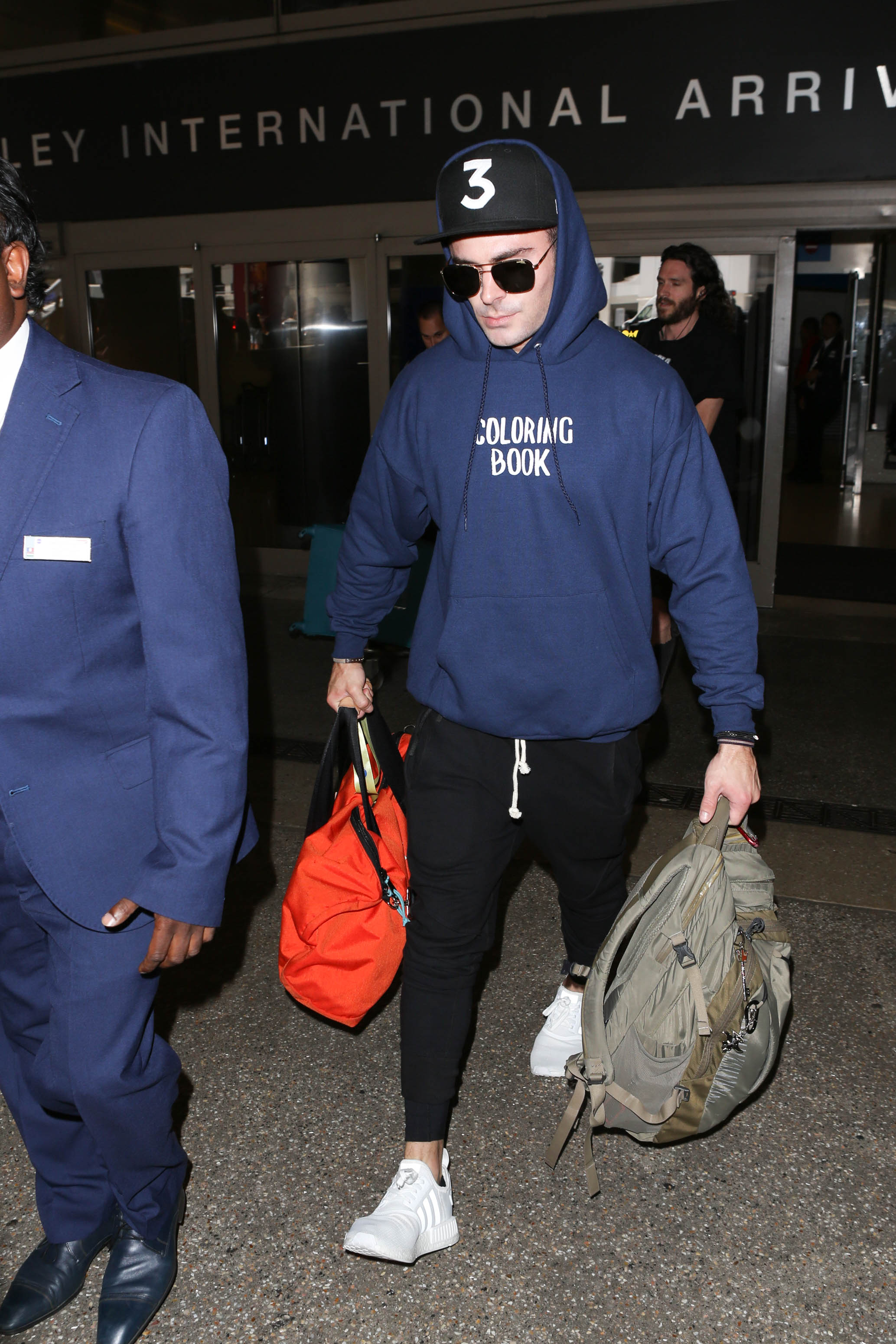 Zac Efron visto en LAX en Los Ángeles, California, el 2 de junio de 2017 | Fuente: Getty Images