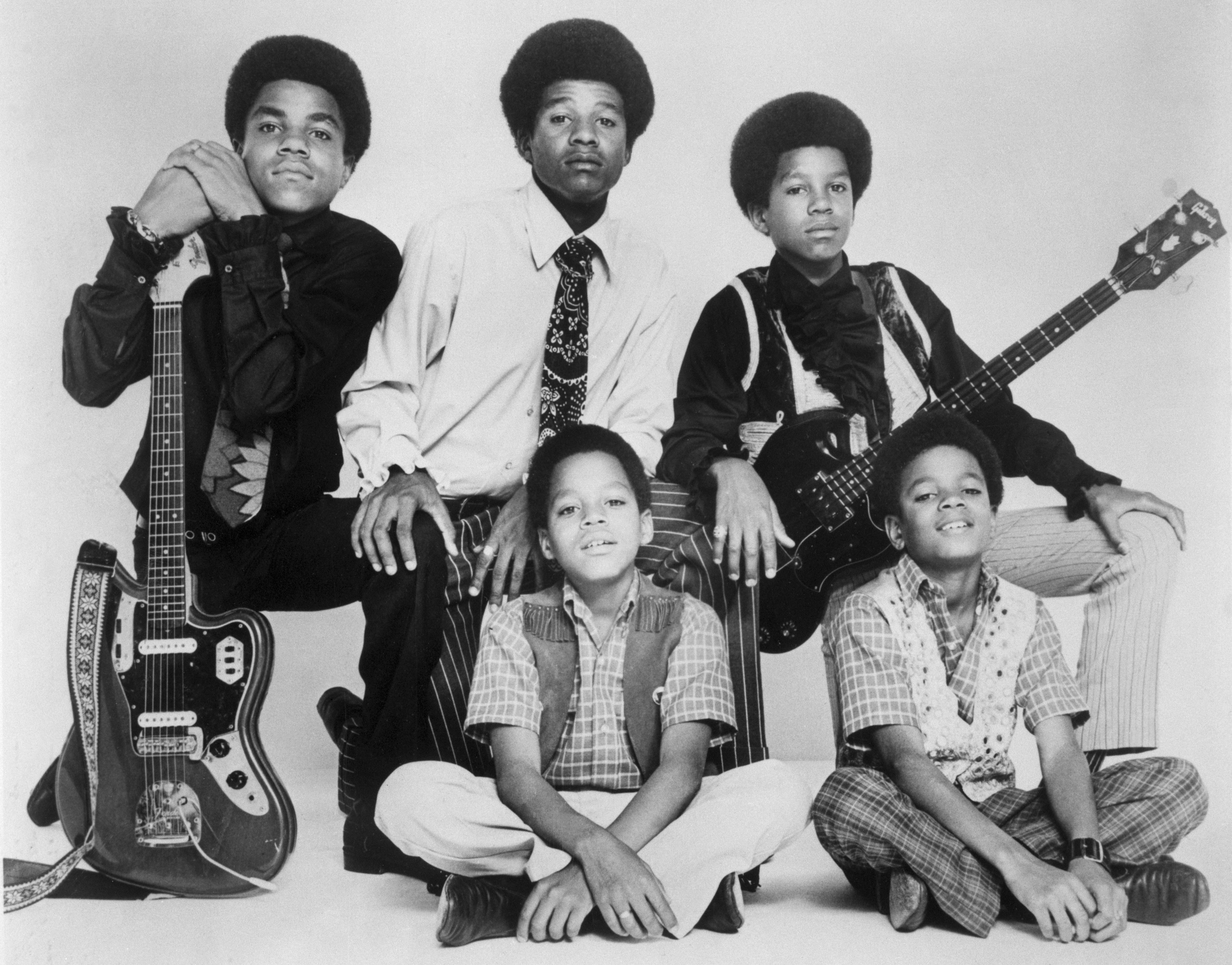 The Jackson 5 posando para una foto en 1969 | Fuente: Getty Images