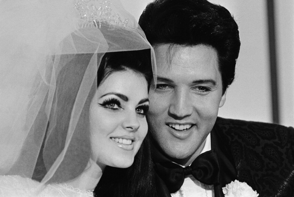Priscilla y Elvis Presley en su boda. | Foto: Flickr