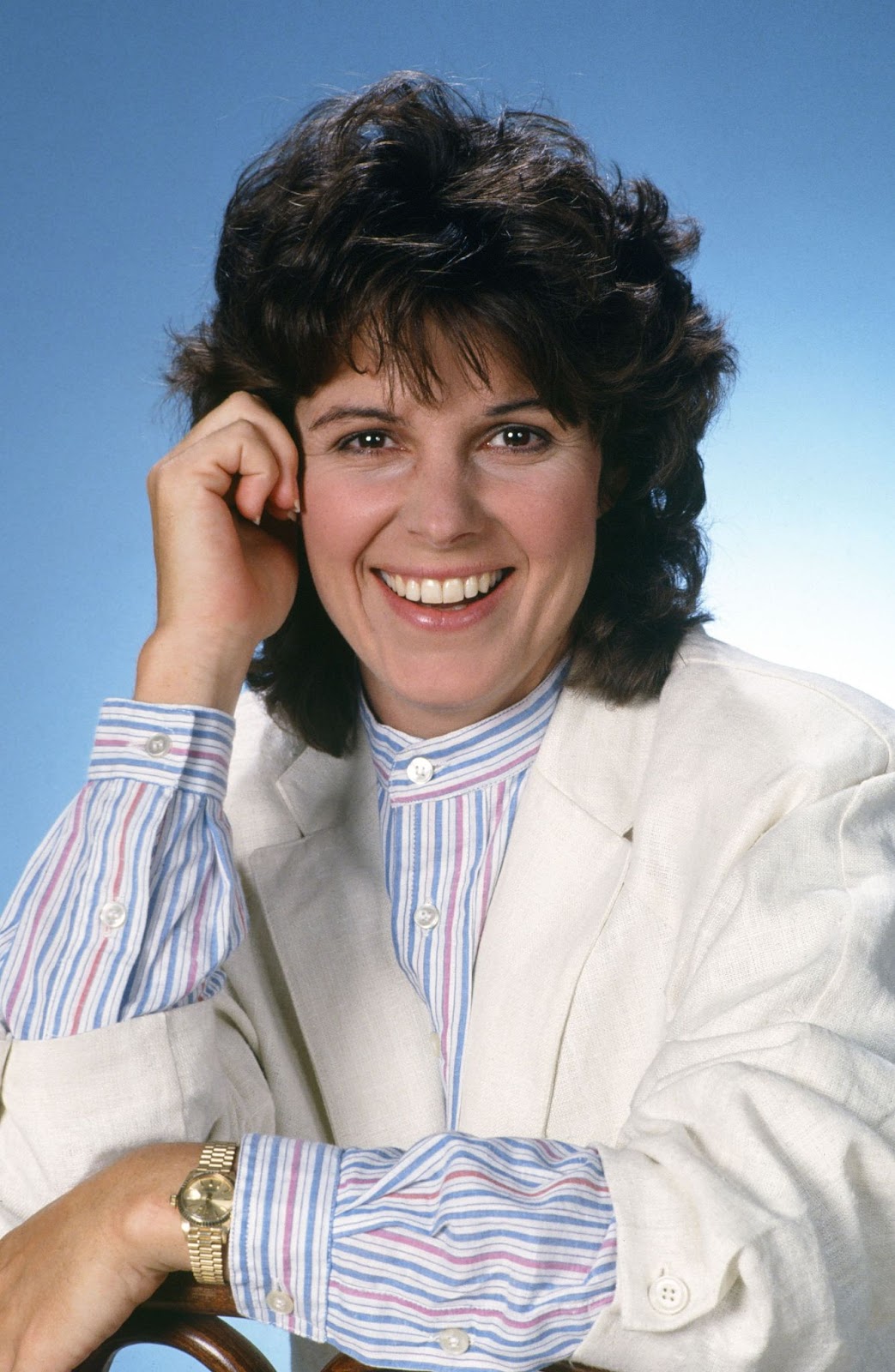 Susan Saint James durante una sesión de fotos promocional para "Saturday Night Live" en 1983 | Fuente: Getty Images