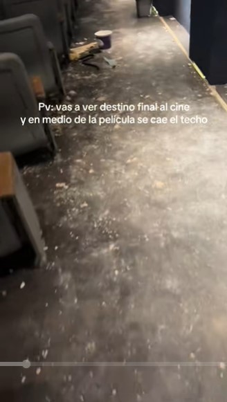 El estado del cine tras el derrumbe, registrado por un espectador. | Foto: tiktok.com/@beyy_magg