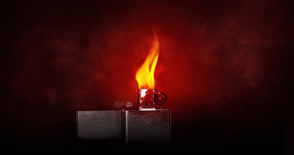 Fuego encendido/ Imagen tomada de: Pixabay