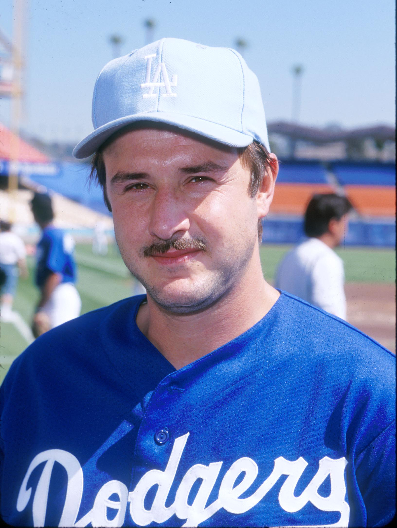 David Arquette en el 41º Partido de Béisbol Benéfico Anual de las Estrellas de Hollywood en Los Ángeles, California, en 1999 | Fuente: Getty Images