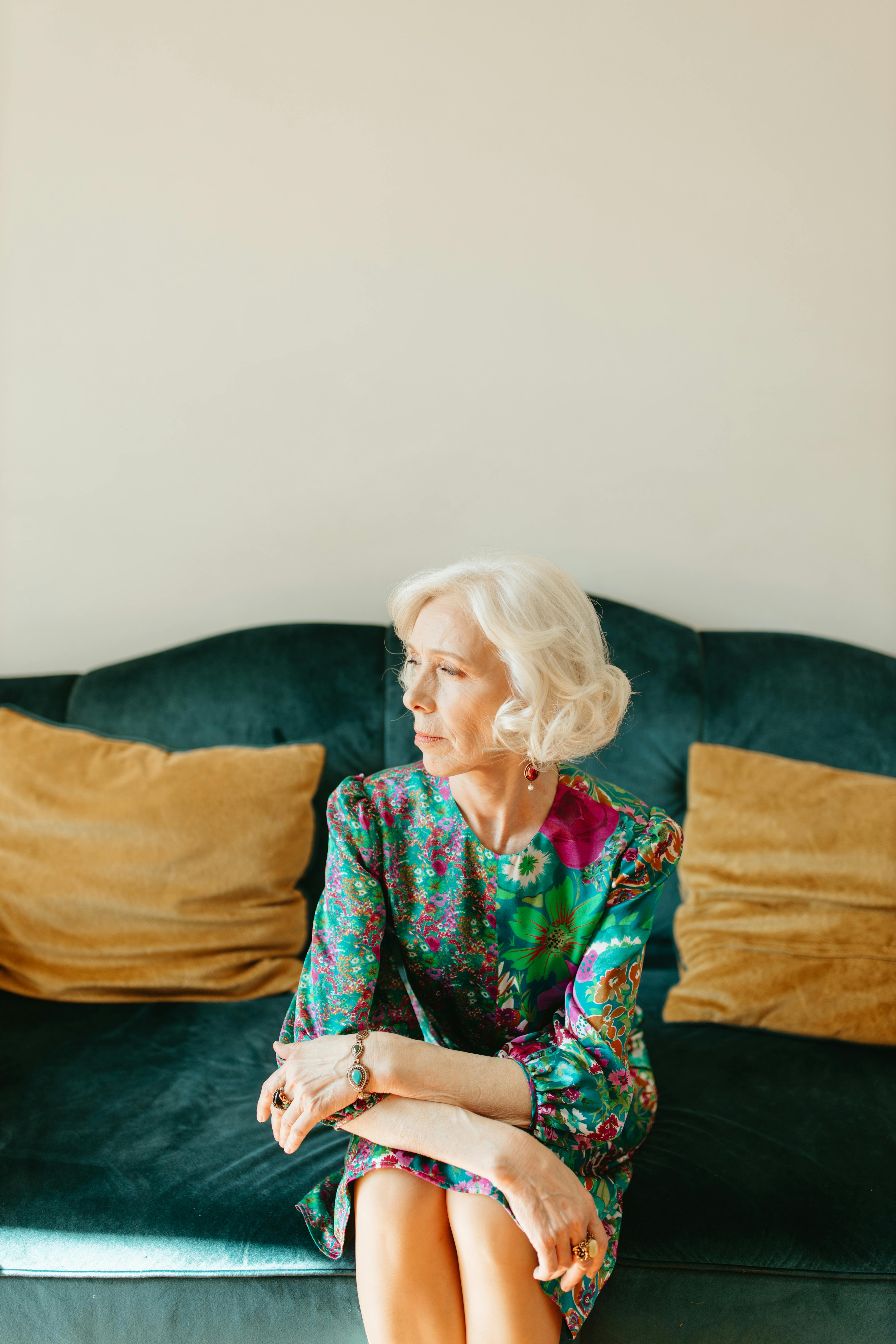 Anciana de visita | Foto: Pexels
