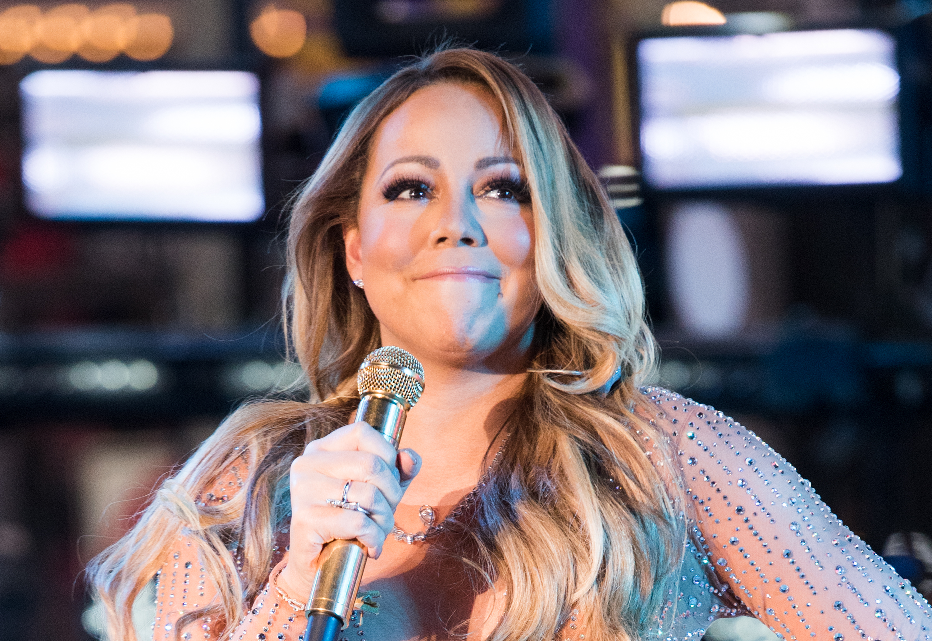 Mariah Carey actuando en Nochevieja en Nueva York el 31 de diciembre de 2016 | Fuente: Getty Images