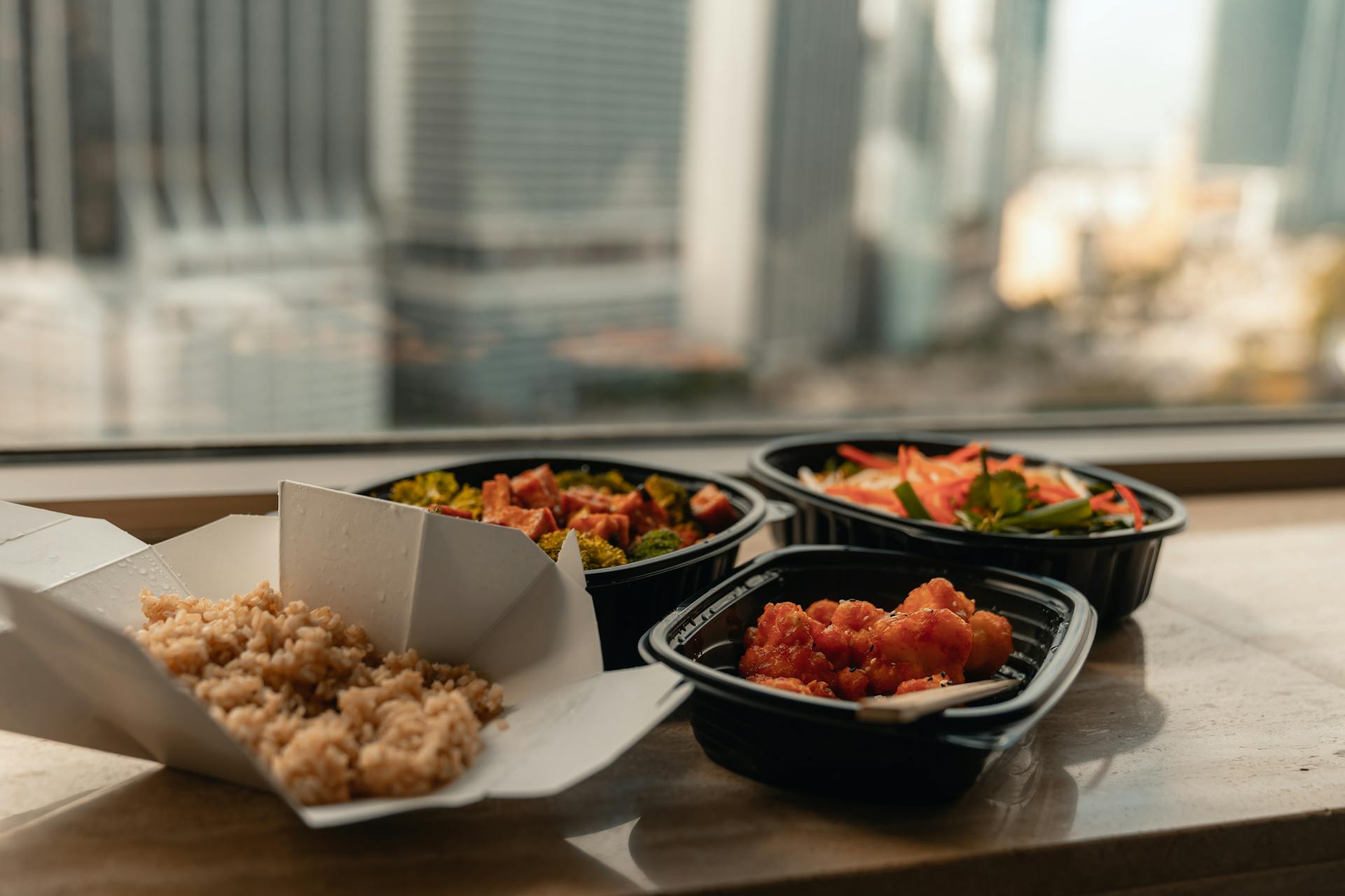 Recipientes de comida para llevar | Fuente: Pexels