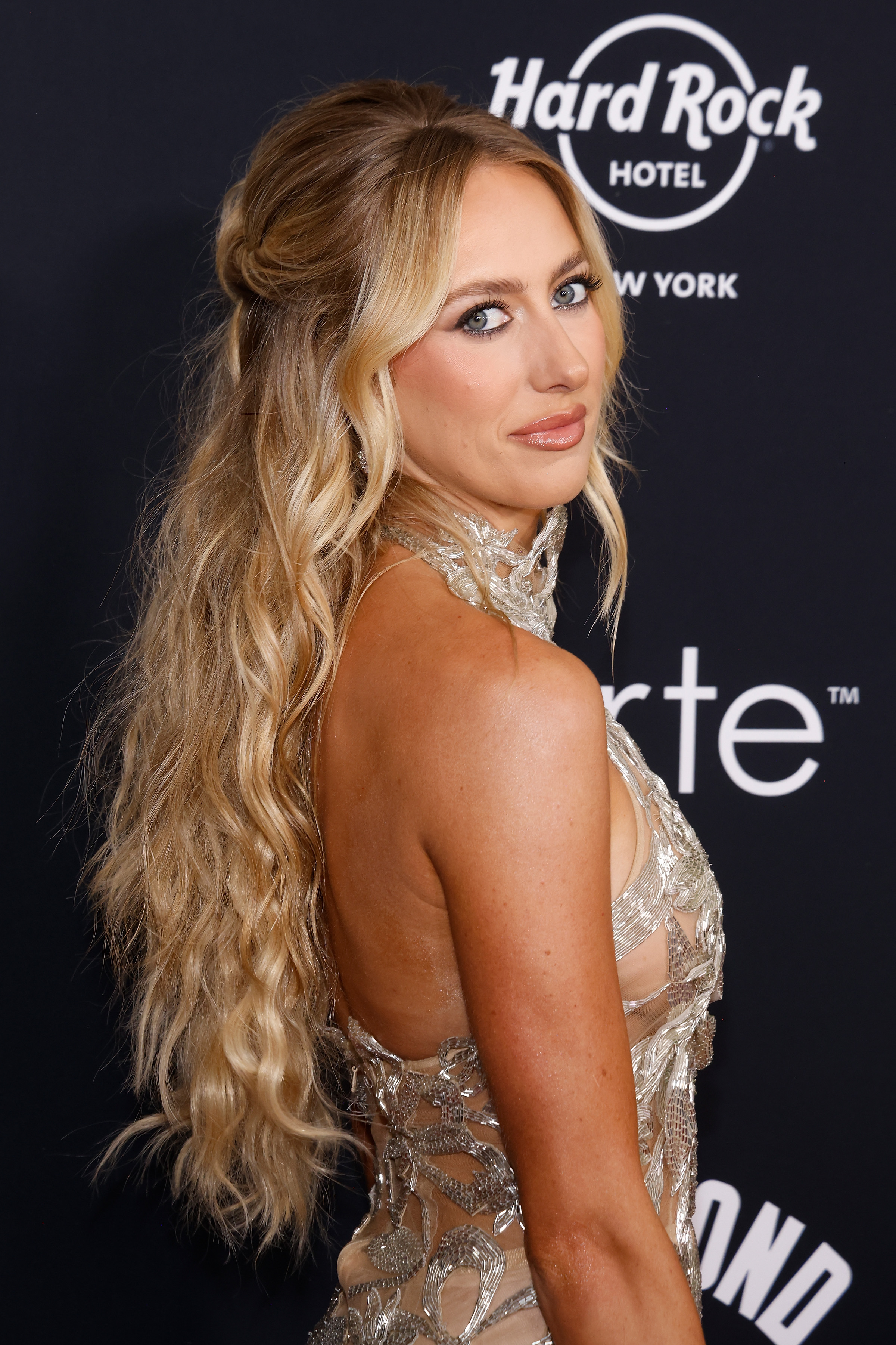 Brittany Mahomes asiste a la fiesta de presentación del traje de baño de Sports Illustrated 2024 en el Hard Rock Hotel el 16 de mayo de 2024, en Nueva York | Fuente: Getty Images