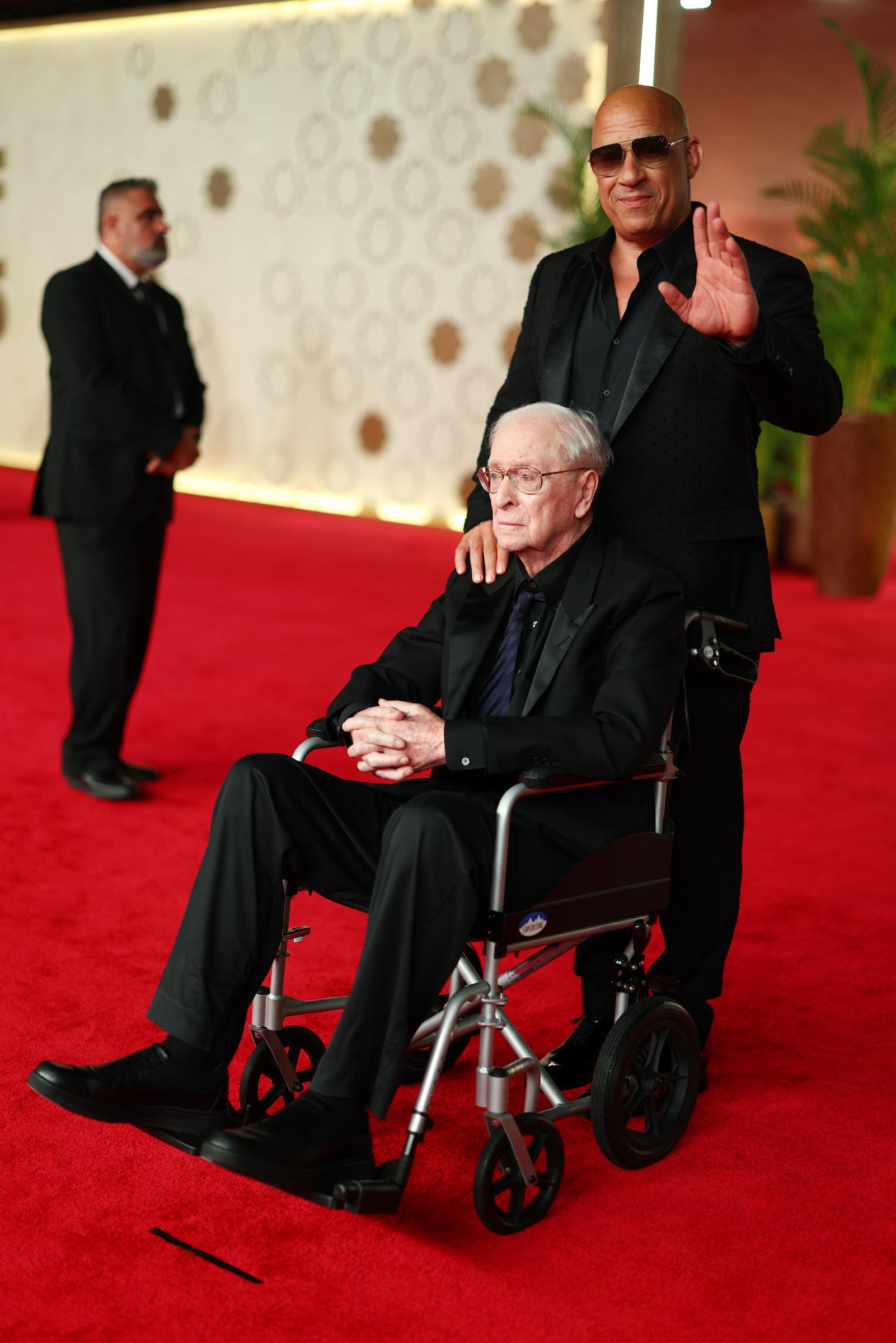 Vin Diesel y Michael Caine asisten a la alfombra roja del estreno de "Giant" en el Festival Internacional de Cine del Mar Rojo 2025, el 4 de diciembre de 2025 en Yeda, Arabia Saudí | Fuente: Getty Images
