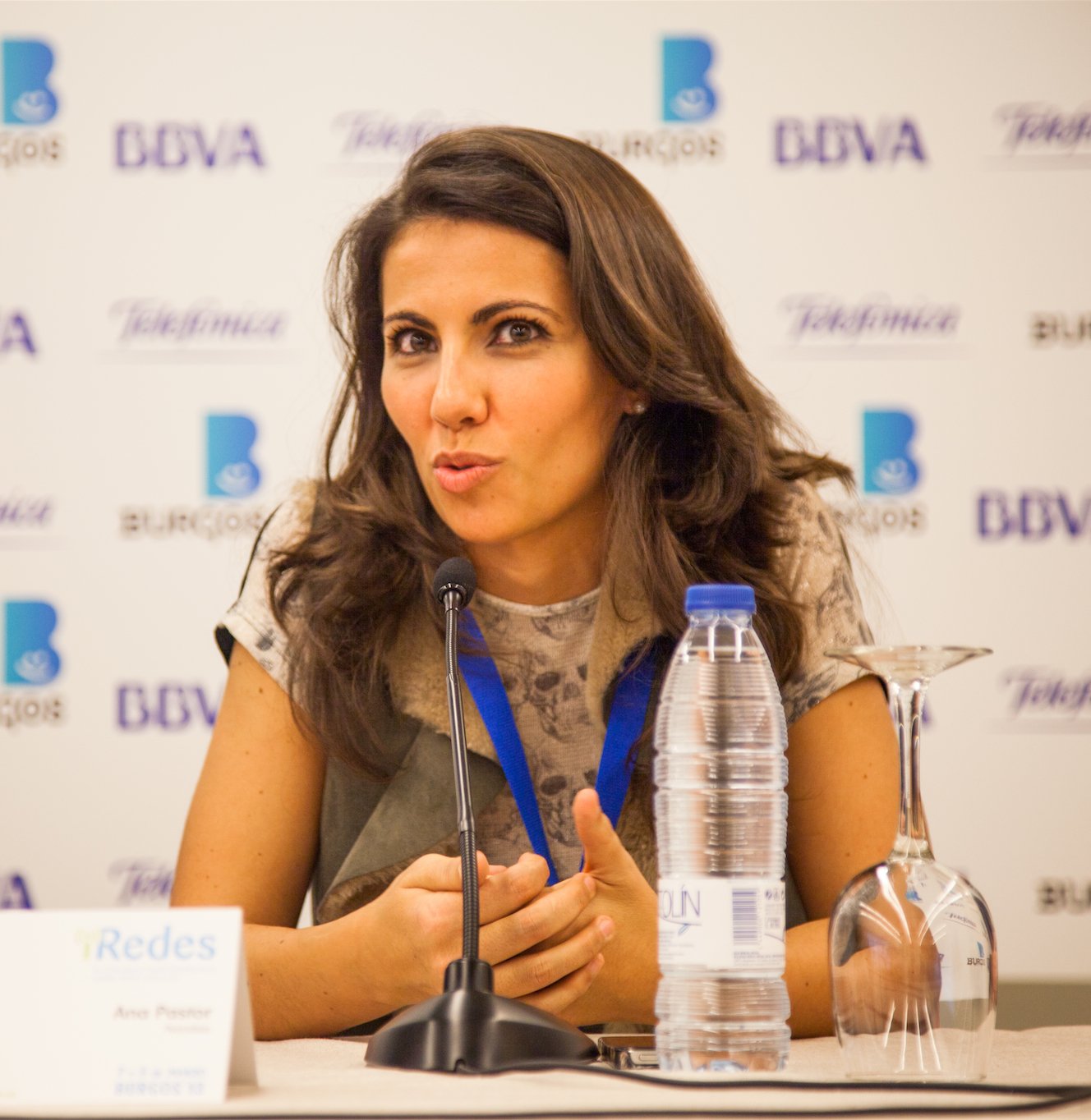 Periodista Ana Pastor asistió al evento iRedes en 2013. | Foto: Wikimedia