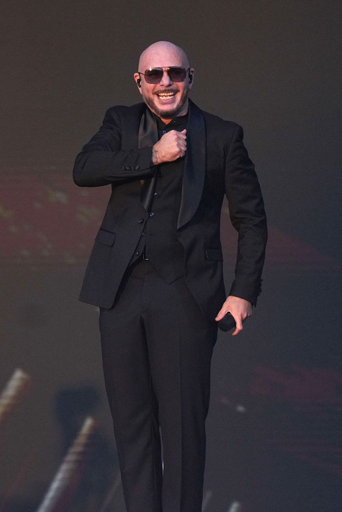 Pitbull actúa en el escenario de BST Hyde Park, en Londres, el 10 de julio de 2026. | Fuente: Getty Images