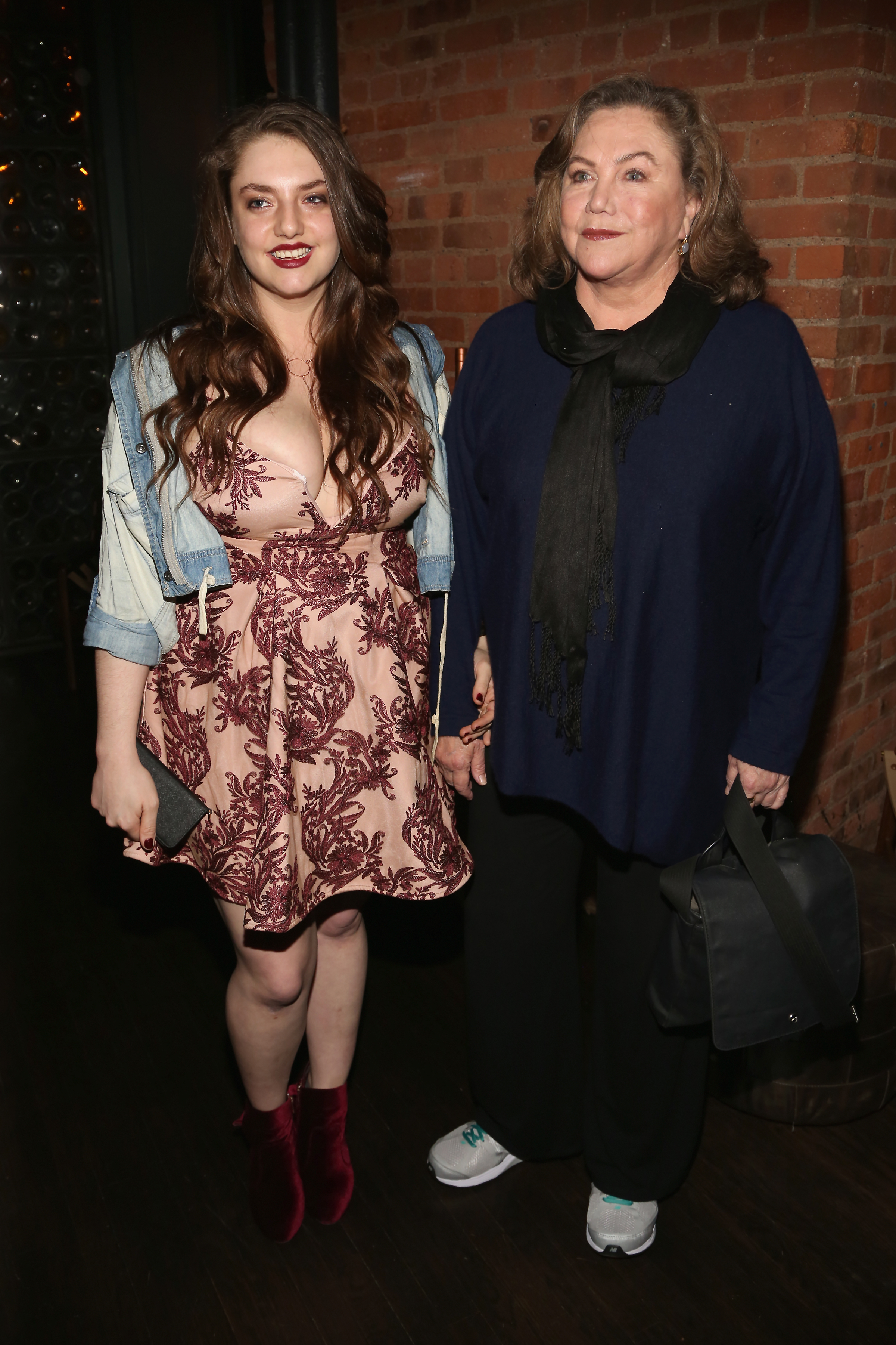 Rachel Ann Weiss y Kathleen Turner asisten a la fiesta posterior a la proyección de "Pirates of the Caribbean: Dead Men Tell No Tales" el 23 de mayo de 2017, en Nueva York | Fuente: Getty Images