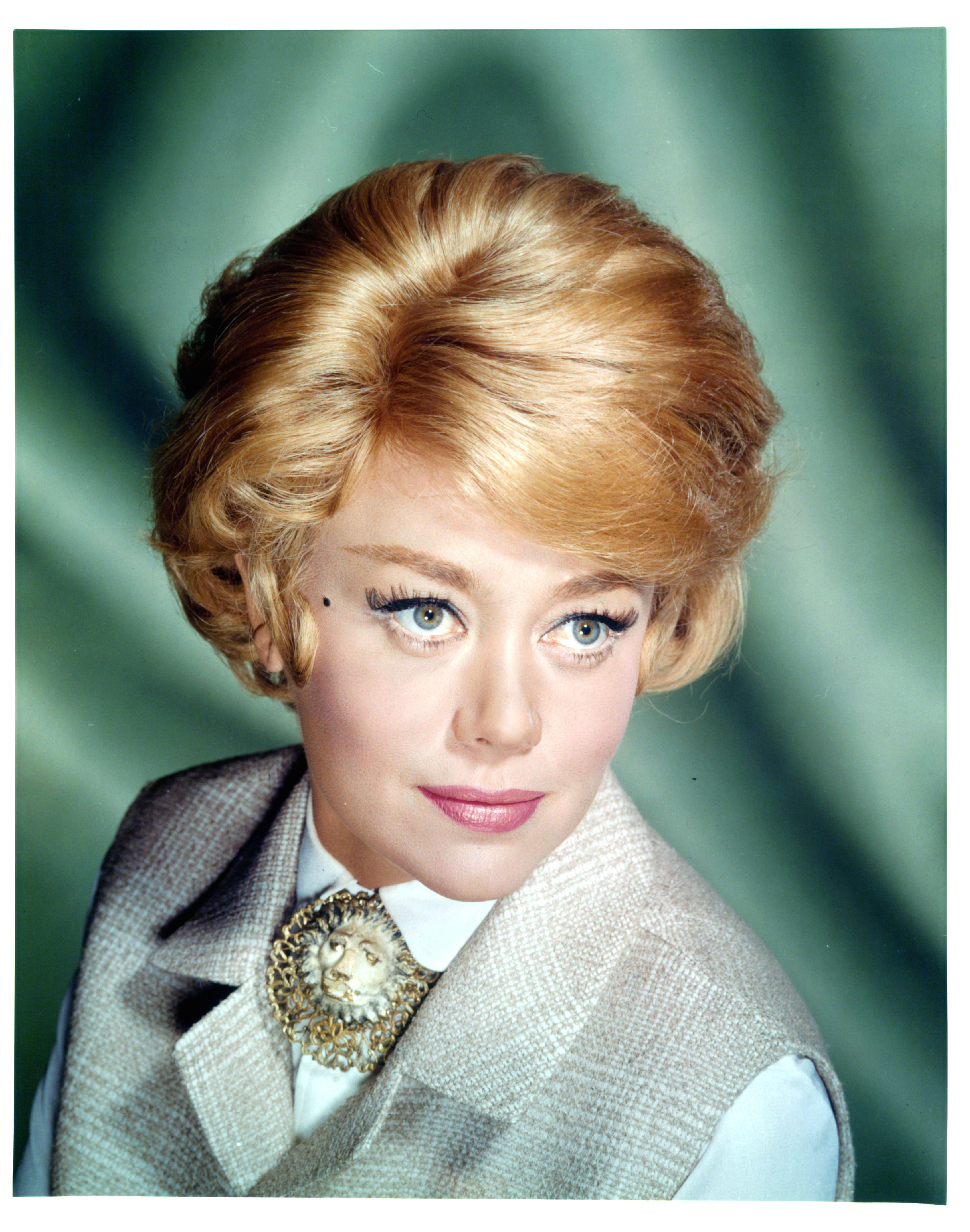 Glynis Johns posando en un retrato para la película "Querida Brigitte" en 1965 | Foto: Getty Images