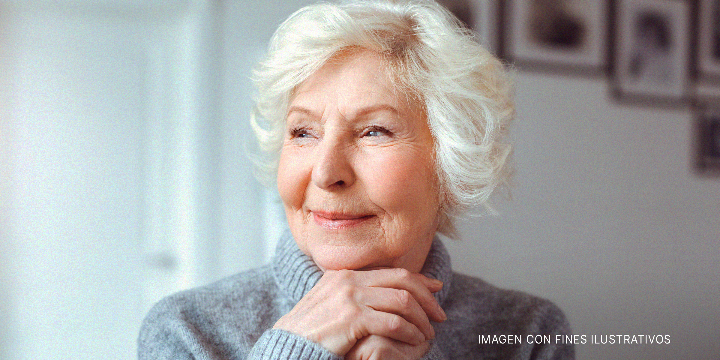 Mujer mayor sonriendo | Foto: Shutterstock