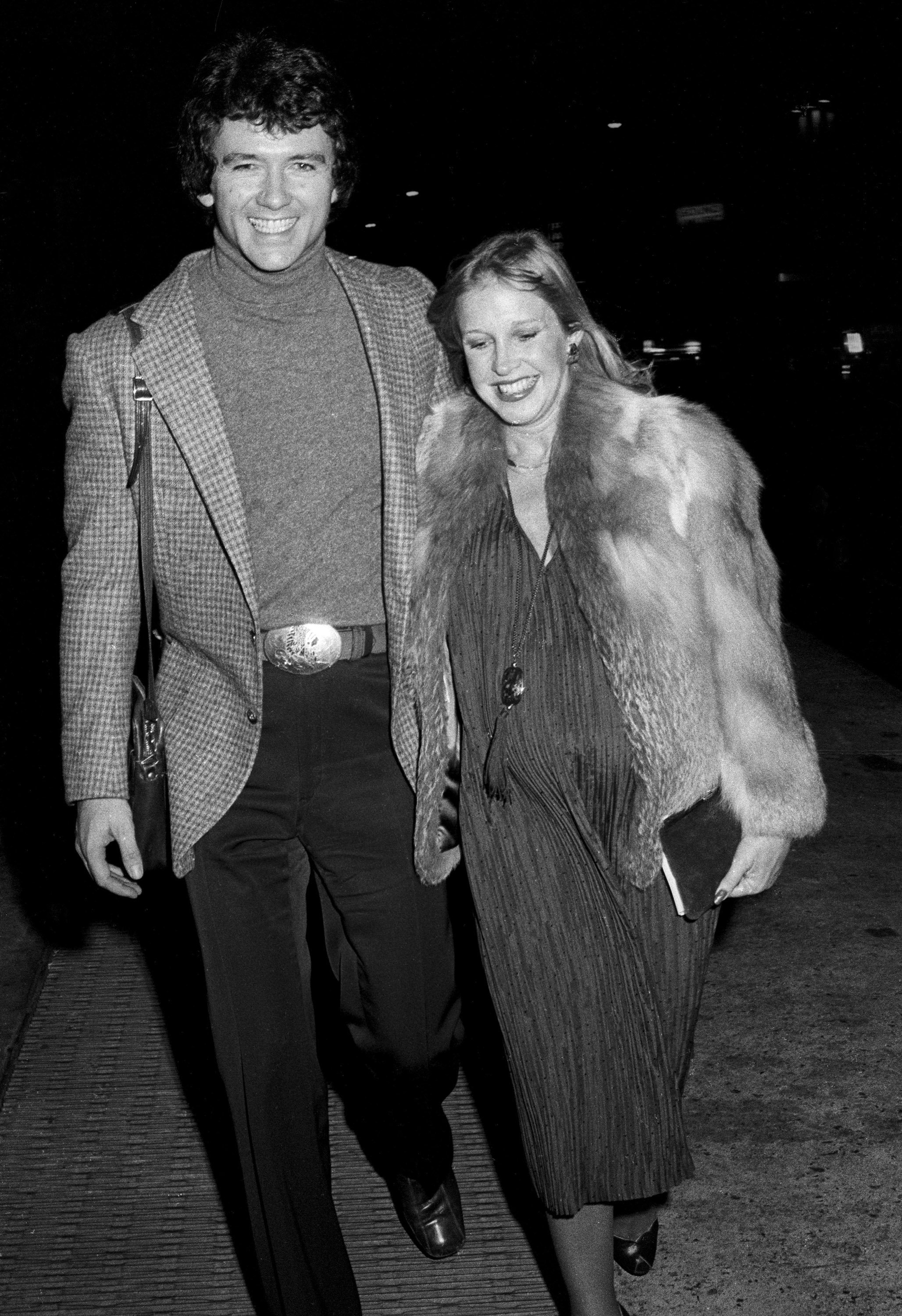 Patrick Duffy y Carlyn Rosser en Nueva York el 1 de noviembre de 1979 | Fuente: Getty Images