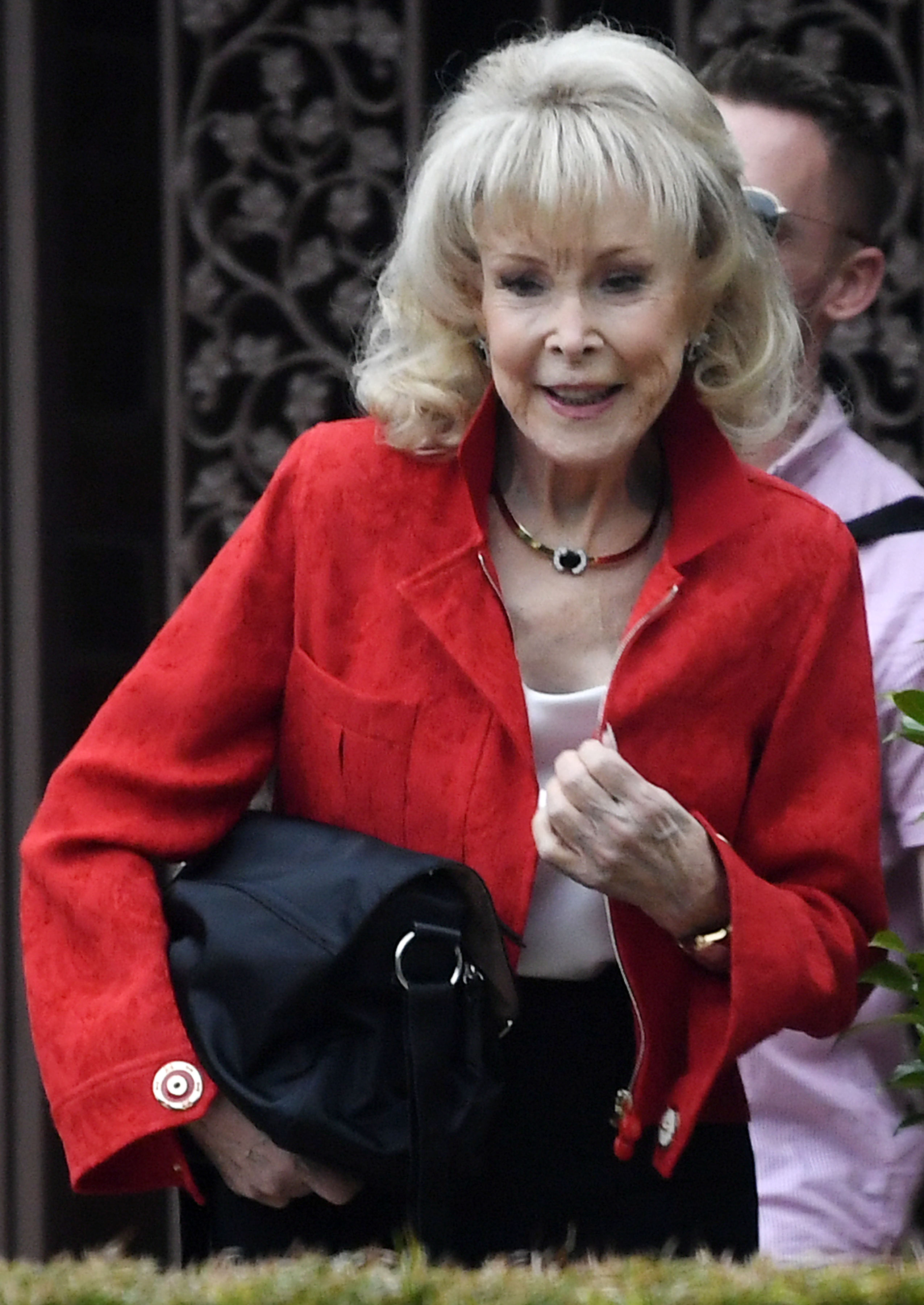 Barbara Eden aparece en Los Ángeles, California, el 23 de mayo de 2024 | Fuente: Getty Images