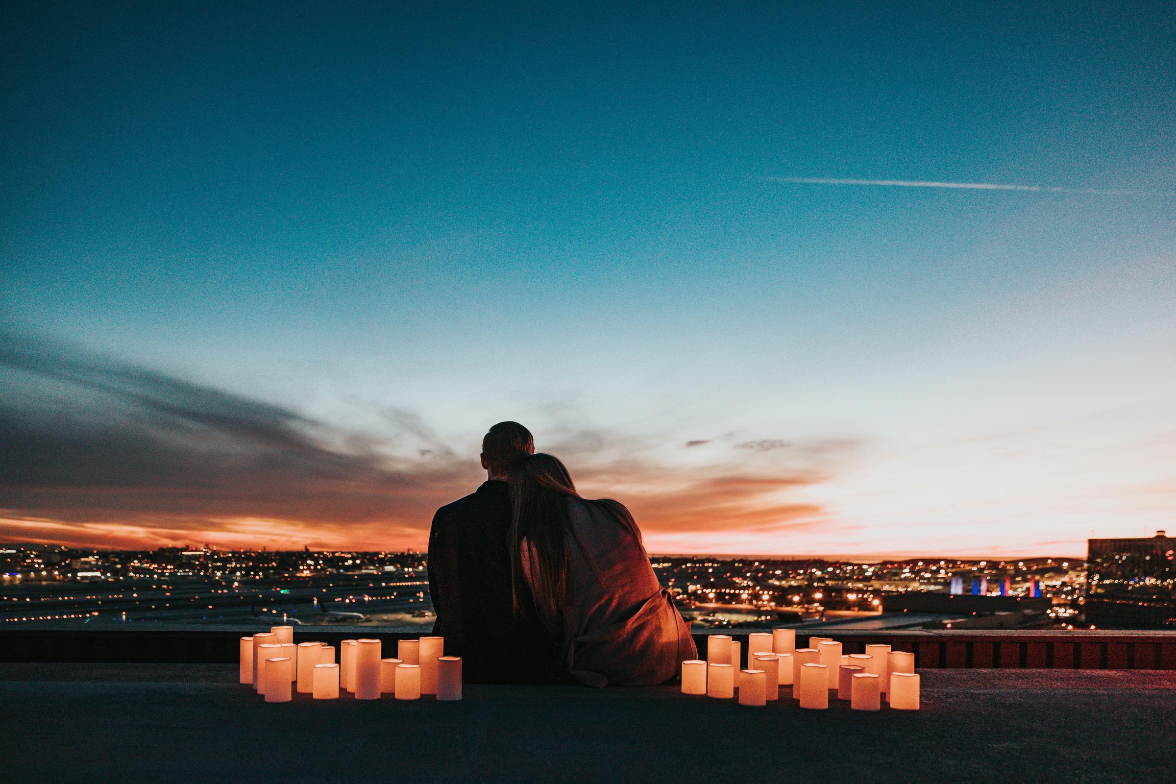 Una pareja acogedora | Fuente: Unsplash