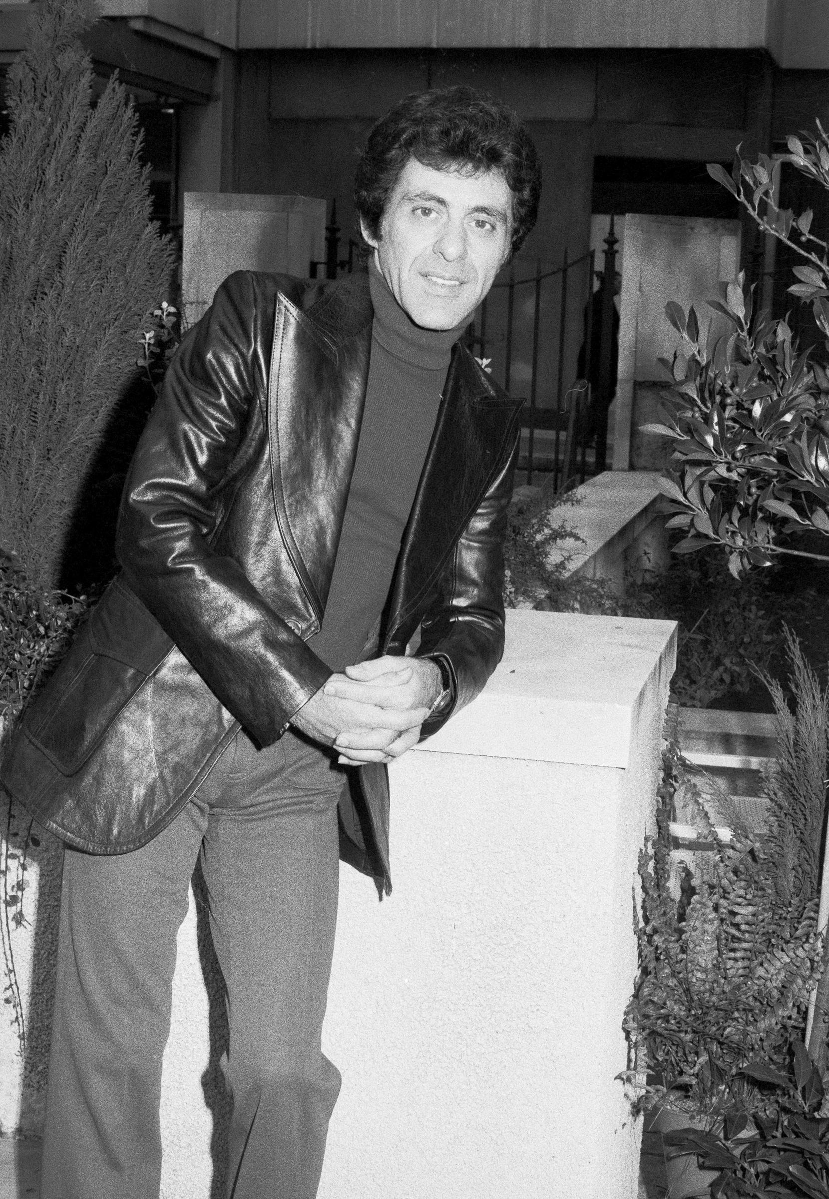 El icono musical fotografiado en Londres, Inglaterra, en enero de 1975. | Fuente: Getty Images