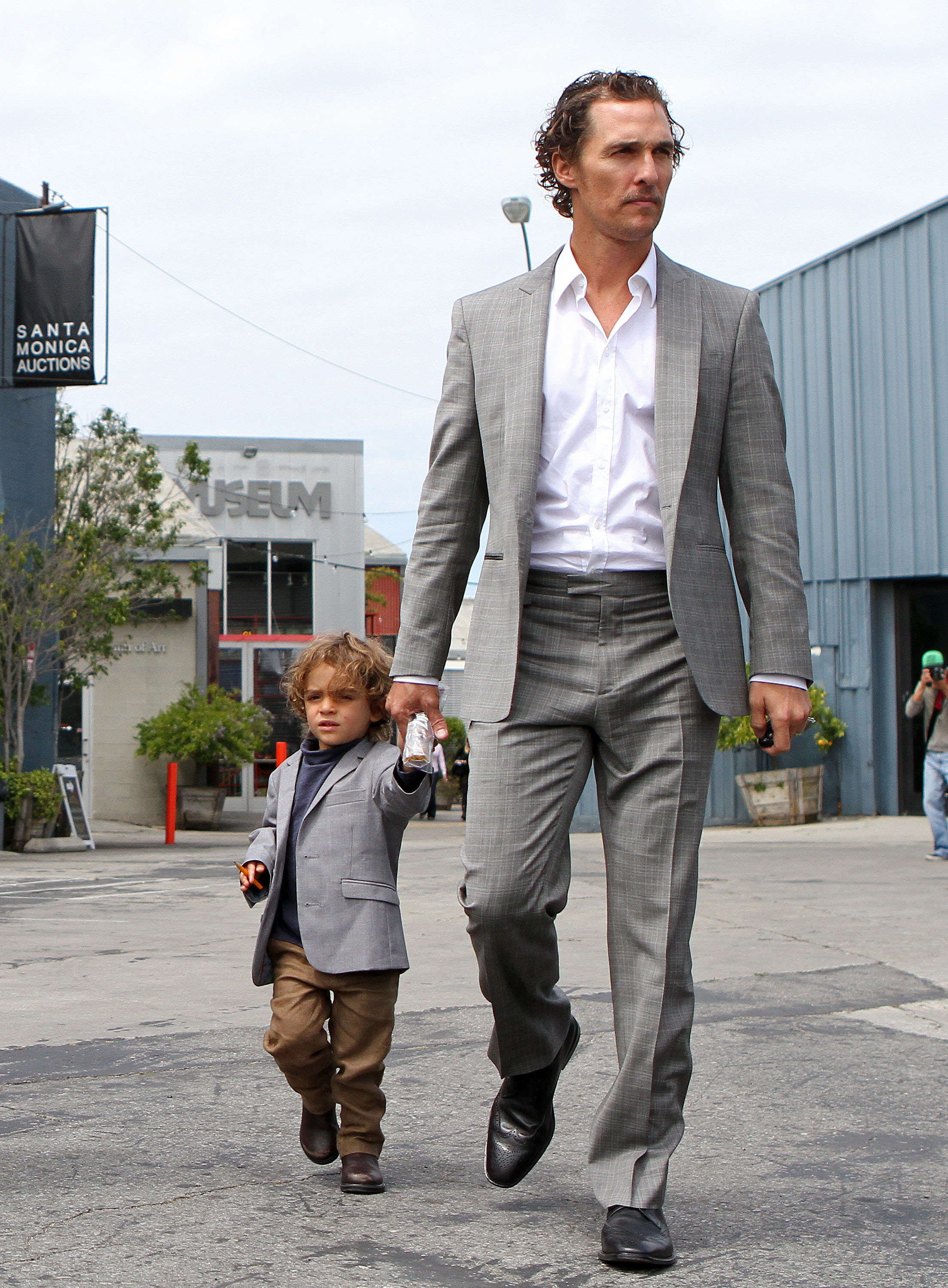 Matthew y Levi McConaughey en Santa Mónica el 5 de junio de 2011 | Fuente: Getty Images