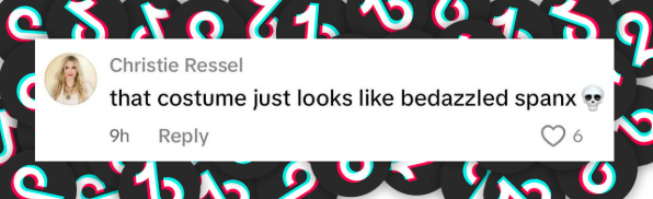 Reacción de una fan al atuendo de Jennifer Lopez en su gira mundial "Up All Night", en una publicación del 10 de julio de 2025: "Ese traje parece simplemente unas Spanx con pedrería" | Fuente: TikTok/@jloversjlo_