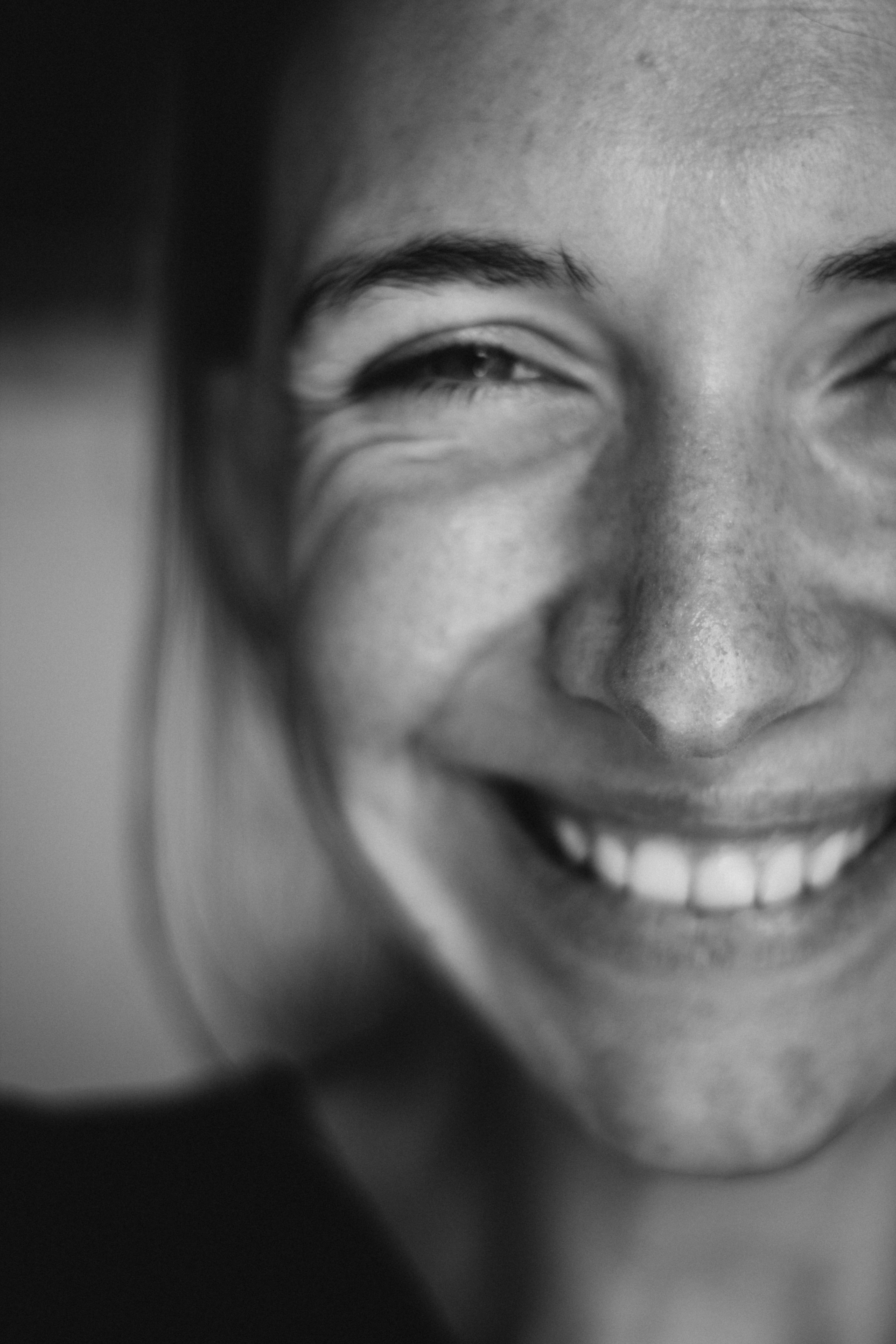 Una mujer sonriendo | Fuente: Unplash