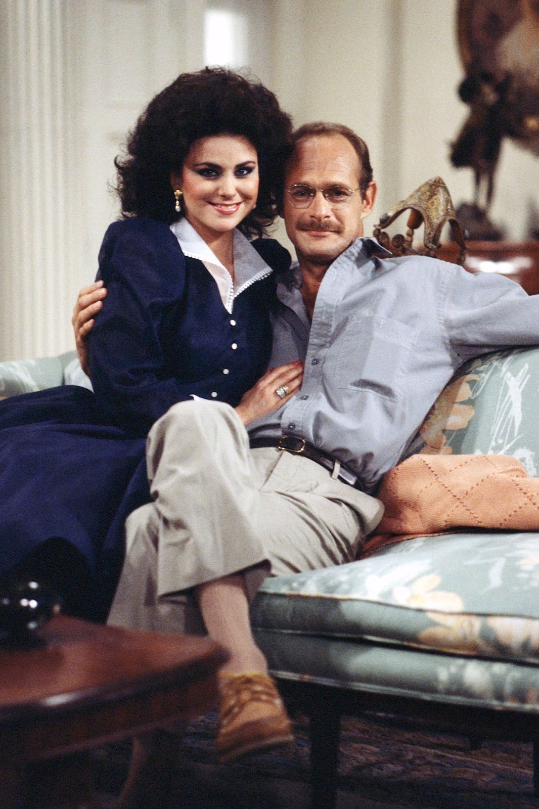 Delta Burke como Suzanne Sugarbaker y Gerald McRaney como Dash Goff en "Designing Women" en 1989 | Fuente: Getty Images