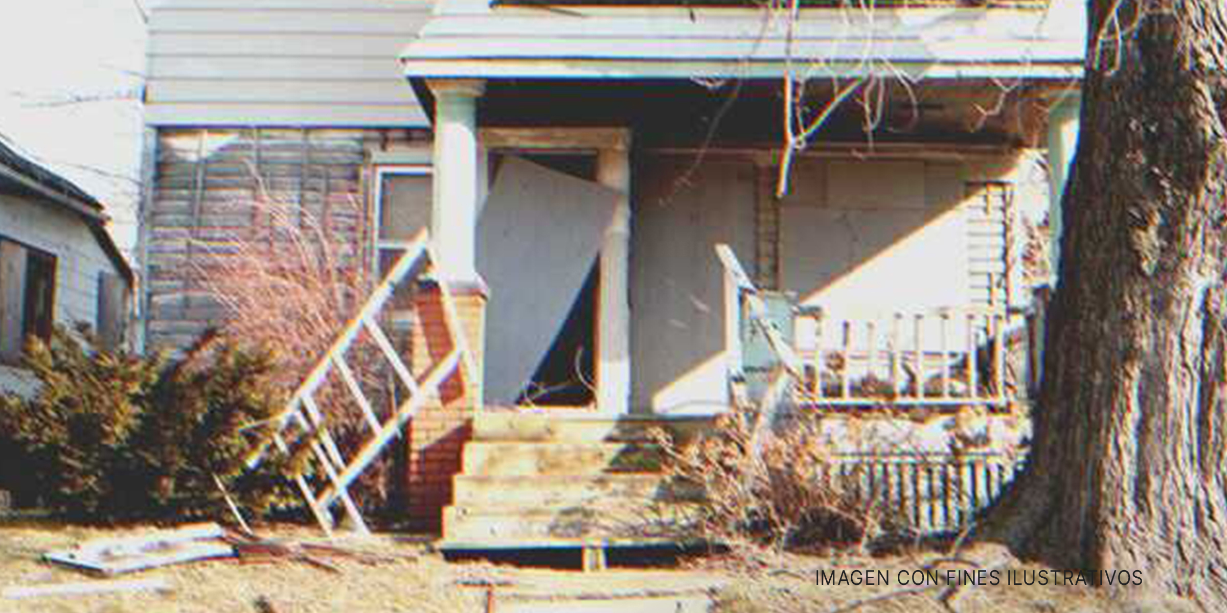 Casa en estado de abandono | Foto: flickr.com/davelamnet (CC BY 2.0)