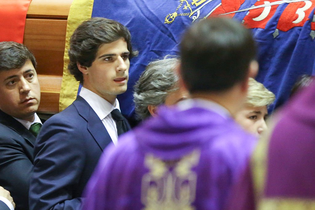 Carlos Fitz-James Stuart Solís en el funeral de la duquesa de Alba el 21 de noviembre de 2014 en Sevilla, España. | Foto: Getty Images