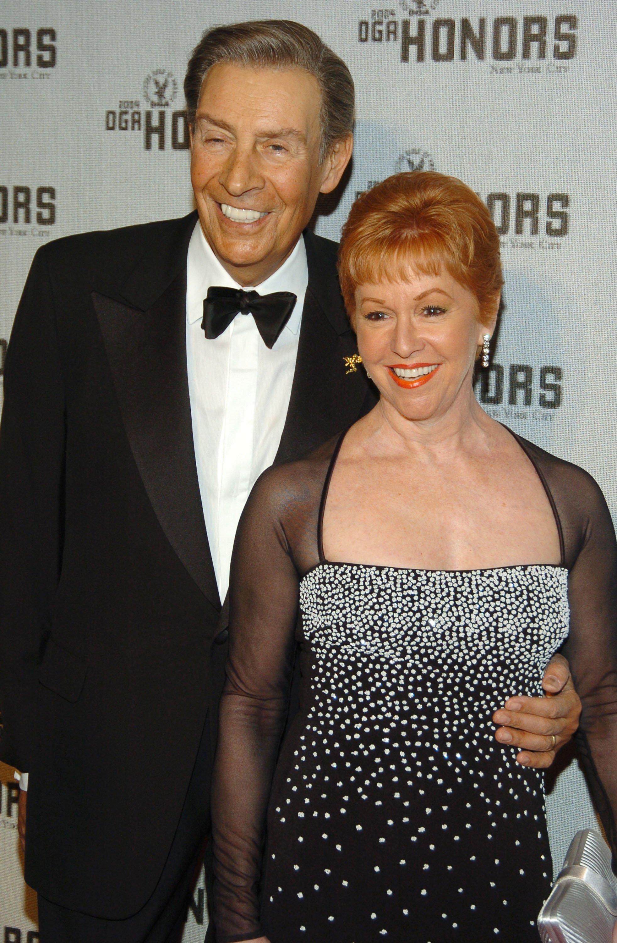 Jerry Orbach y Elaine Cancilla durante la 5ª Entrega Anual de Honores de la DGA en septiembre de 2004 | Foto: Getty Images