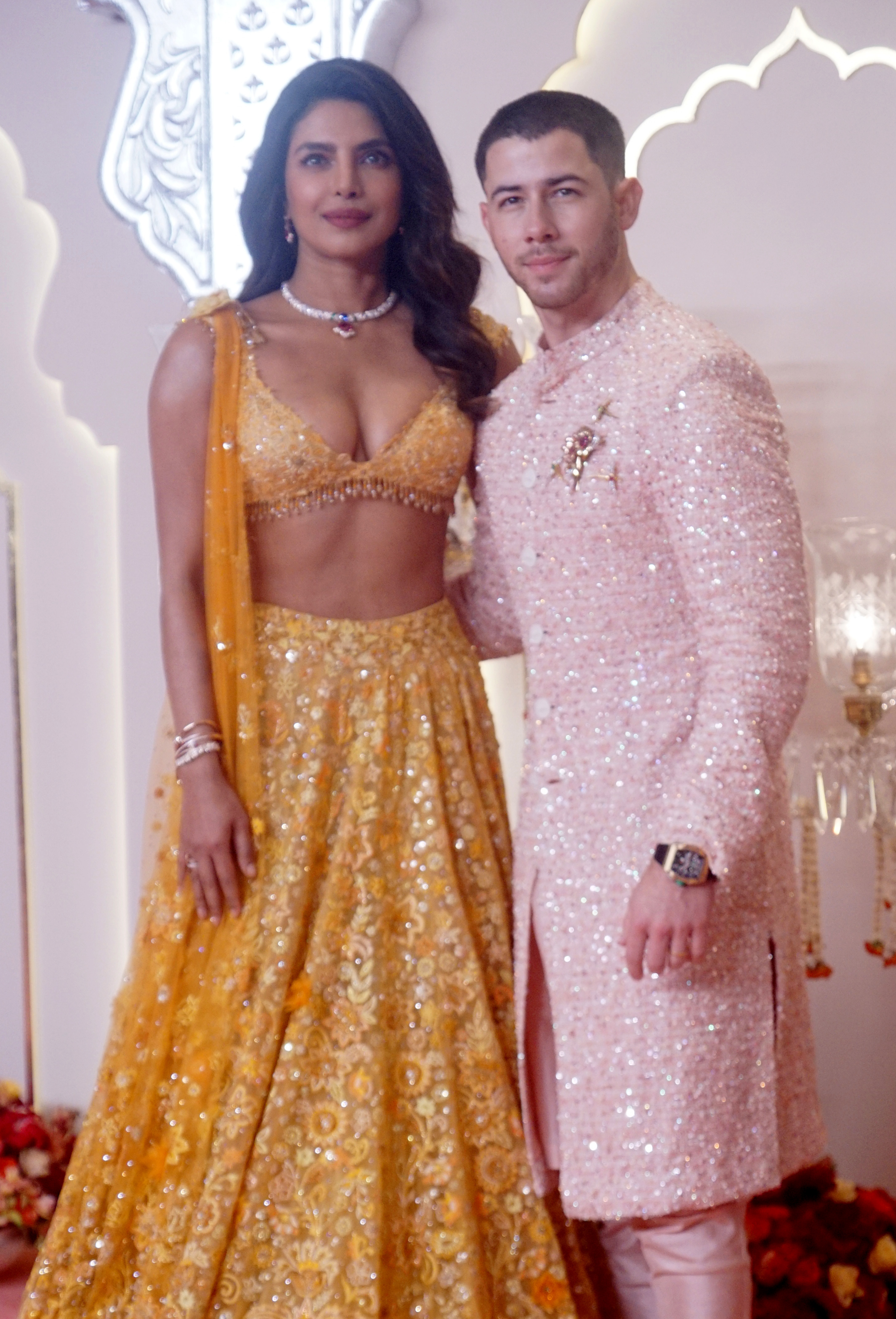 Priyanka Chopra y Nick Jonas en la boda de Anant Ambani y Radhika Merchant el 12 de julio de 2024, en Mumbai, India. | Fuente: Getty Images