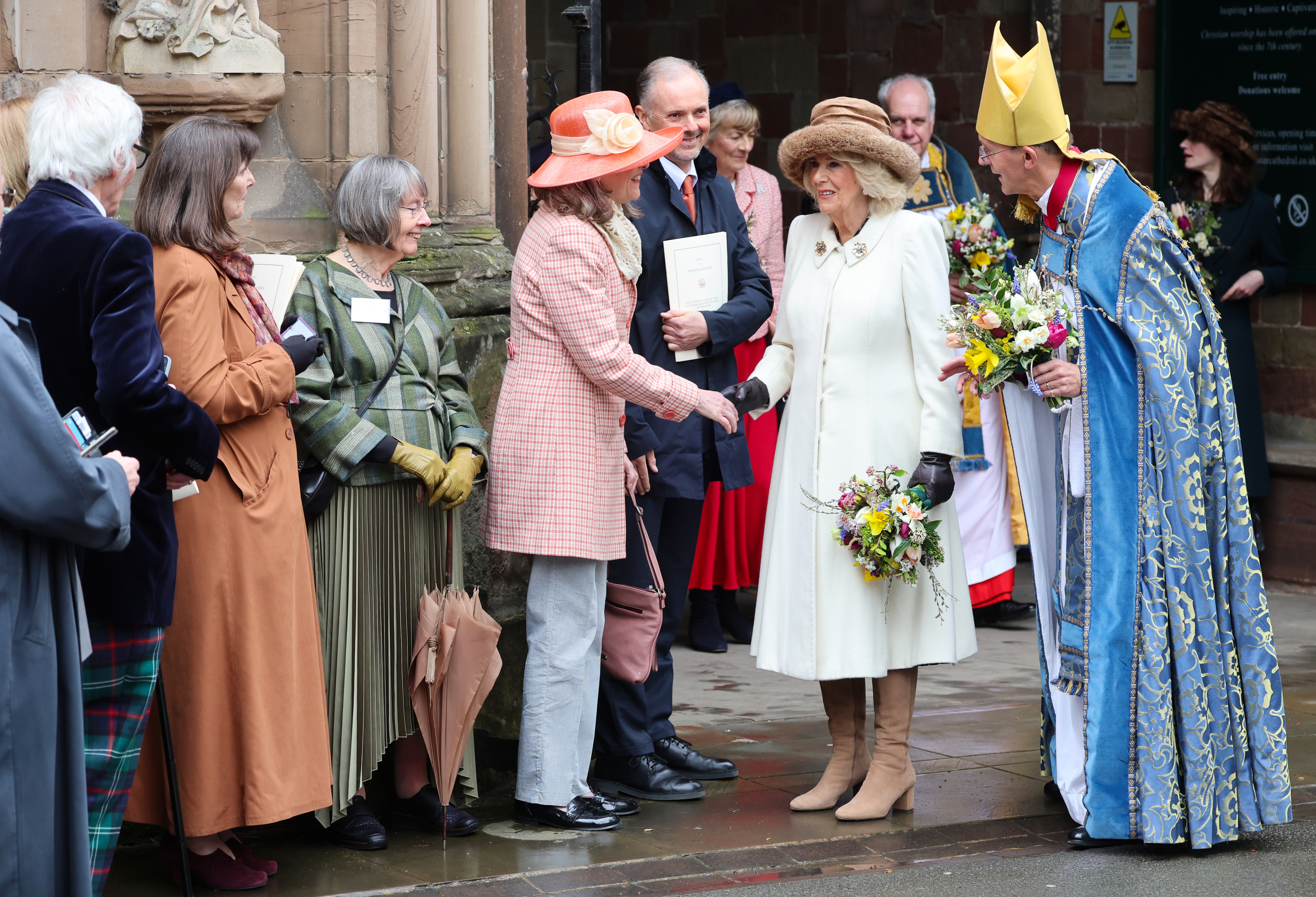 Reina Camilla asiste al Servicio Real de Pentecostés en la Catedral de Worcester el 28 de marzo de 2024 en Worcester, Inglaterra | Foto: Getty Images
