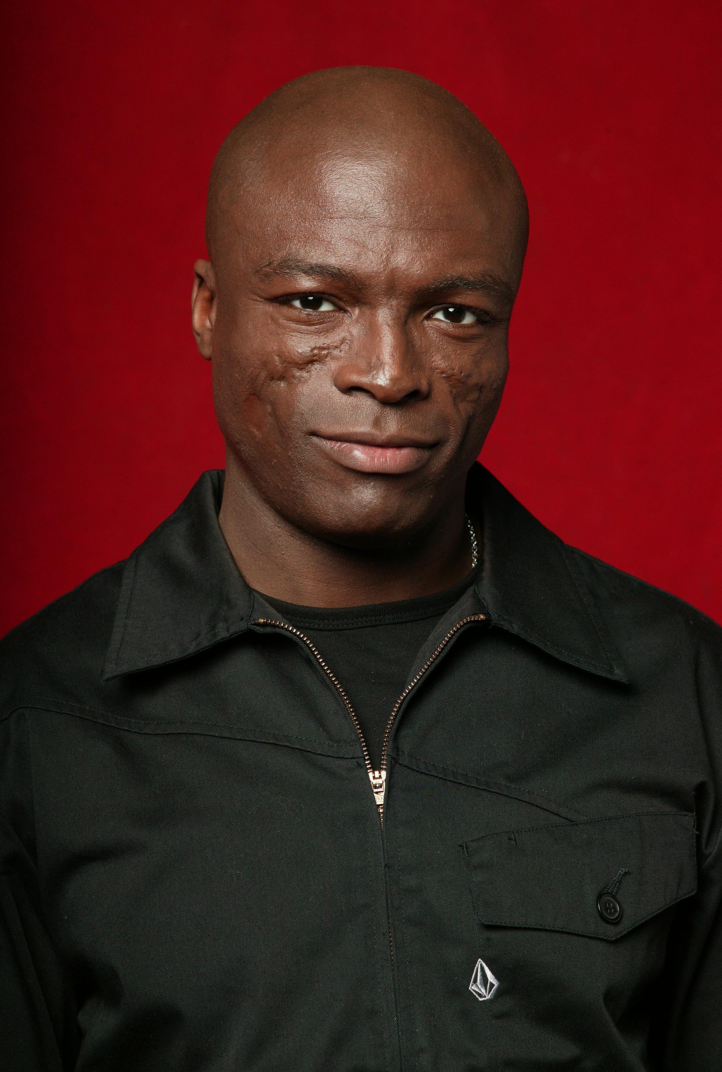 Seal en los NRJ Music Awards el 24 de enero de 2004. | Fuente: Getty Images