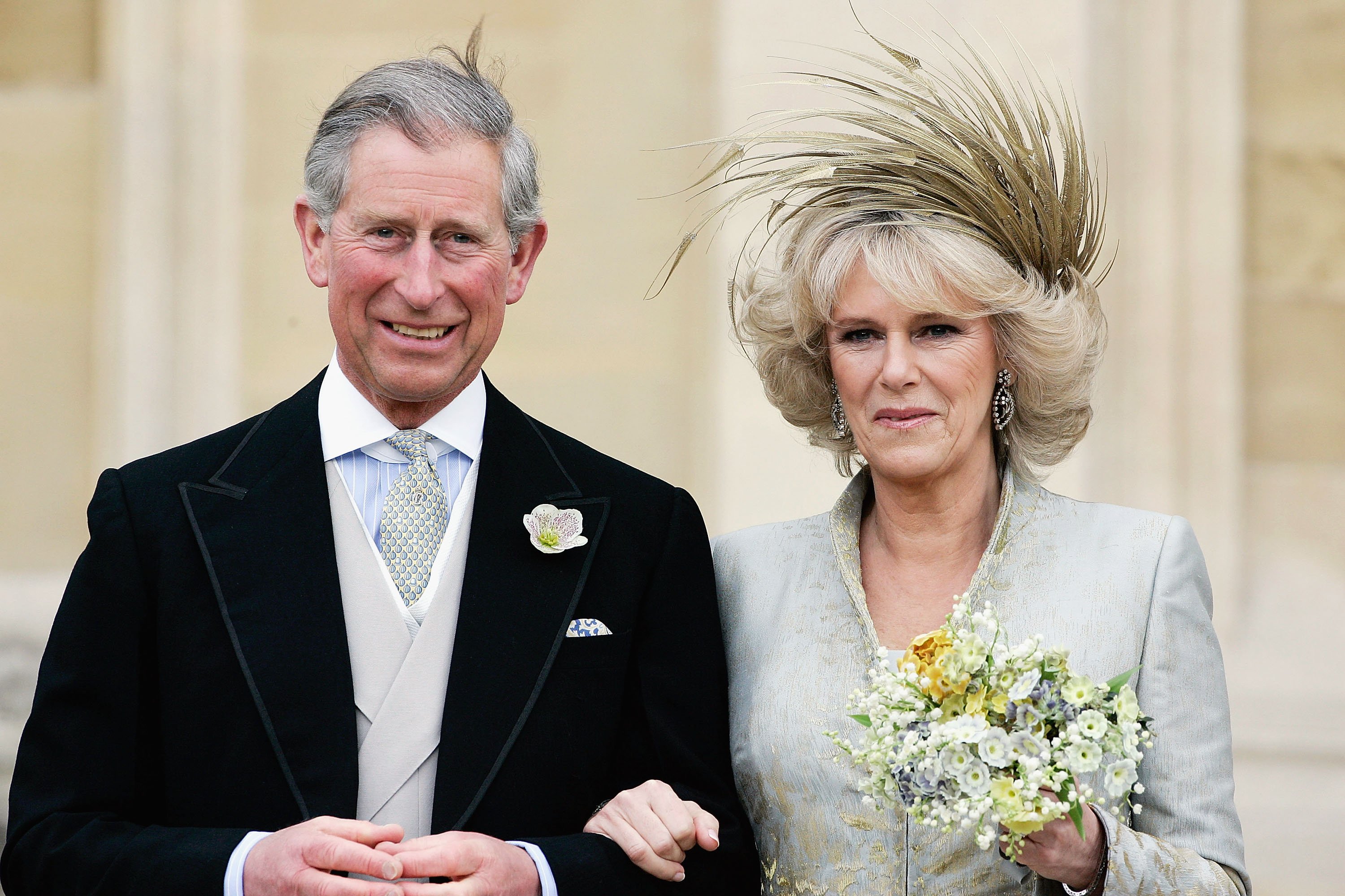 El rey Charles III y la reina consorte el día de su boda en Londres, en 2005. | Foto: Getty Images